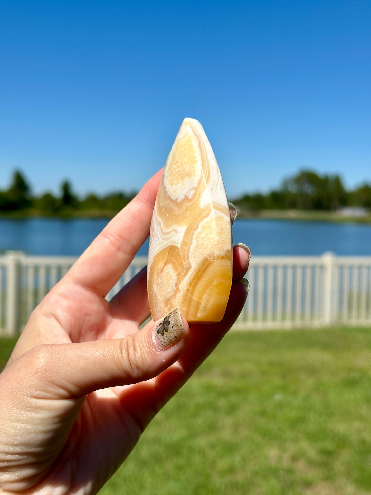 Yellow Calcite Freeform - Brighten Your Space with Healing Energy, Ideal for Positivity and Mental Clarity