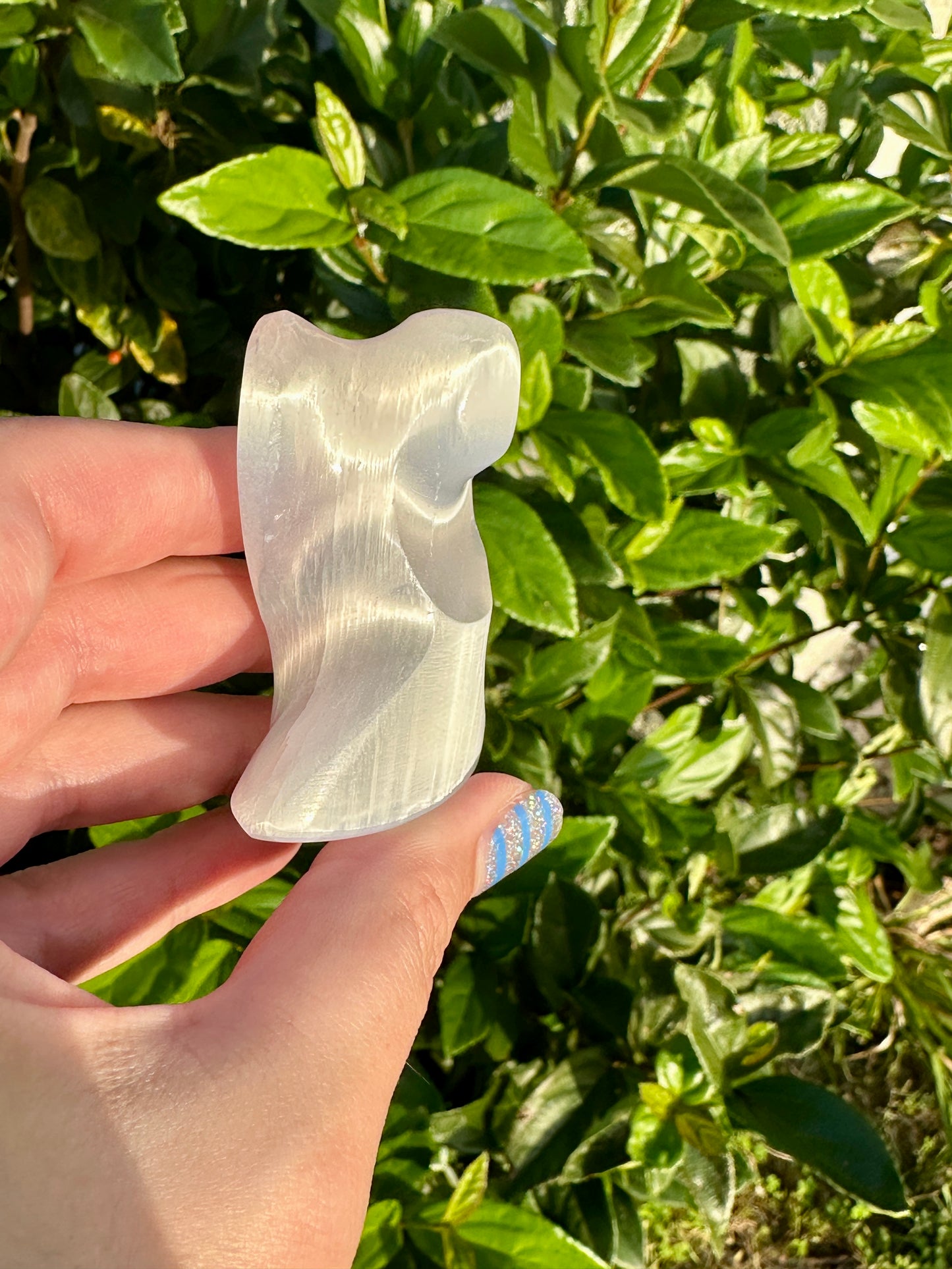 Angel Selenite Carving: Divine Handcrafted Gemstone Figurine for Spiritual Healing and Peaceful Home Decor, Ideal for Meditation Spaces