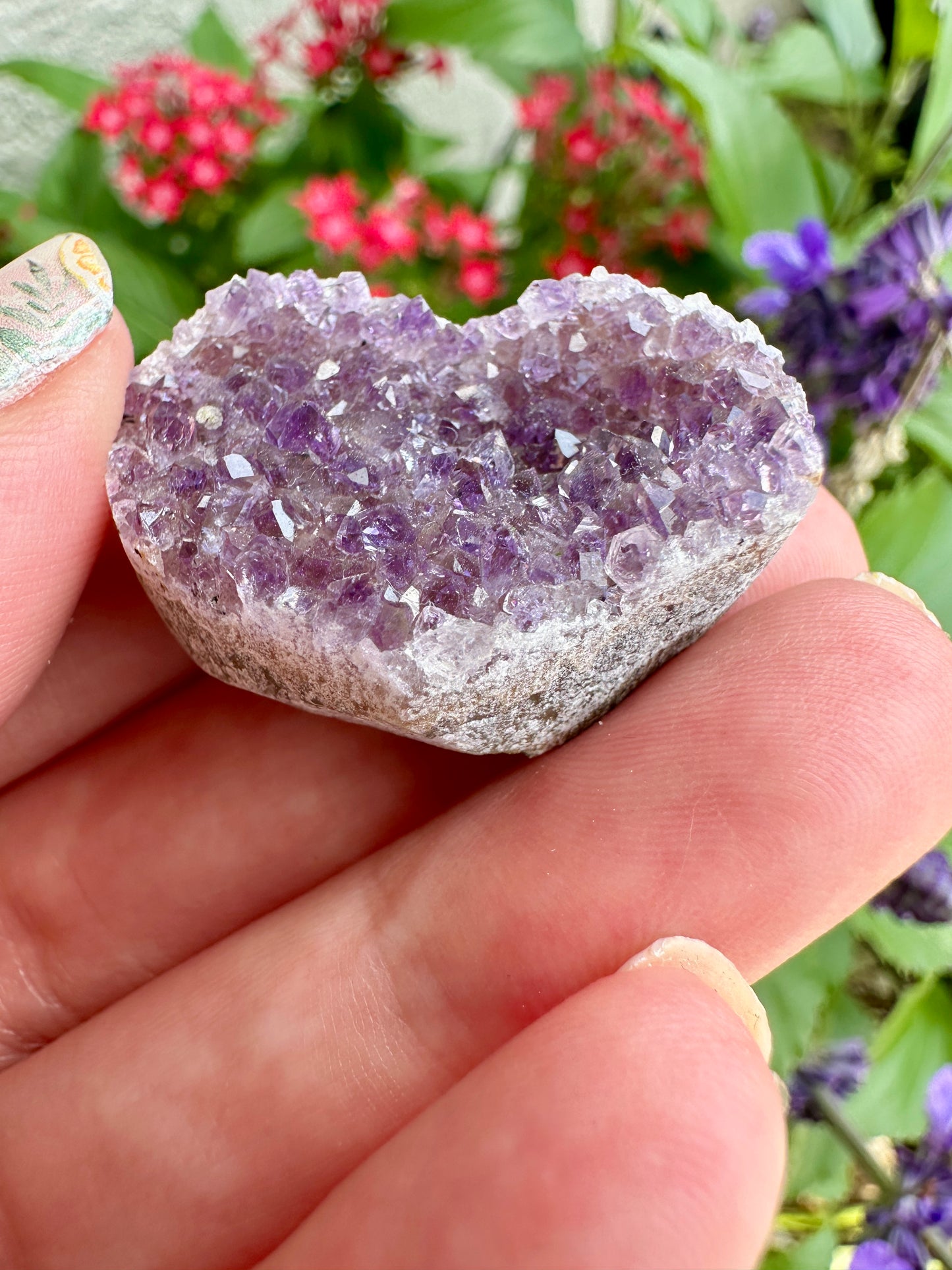 Uruguayan Amethyst Druzy Heart: A Captivating Gem for Love & Healing, Perfect for Collectors and Home Decor