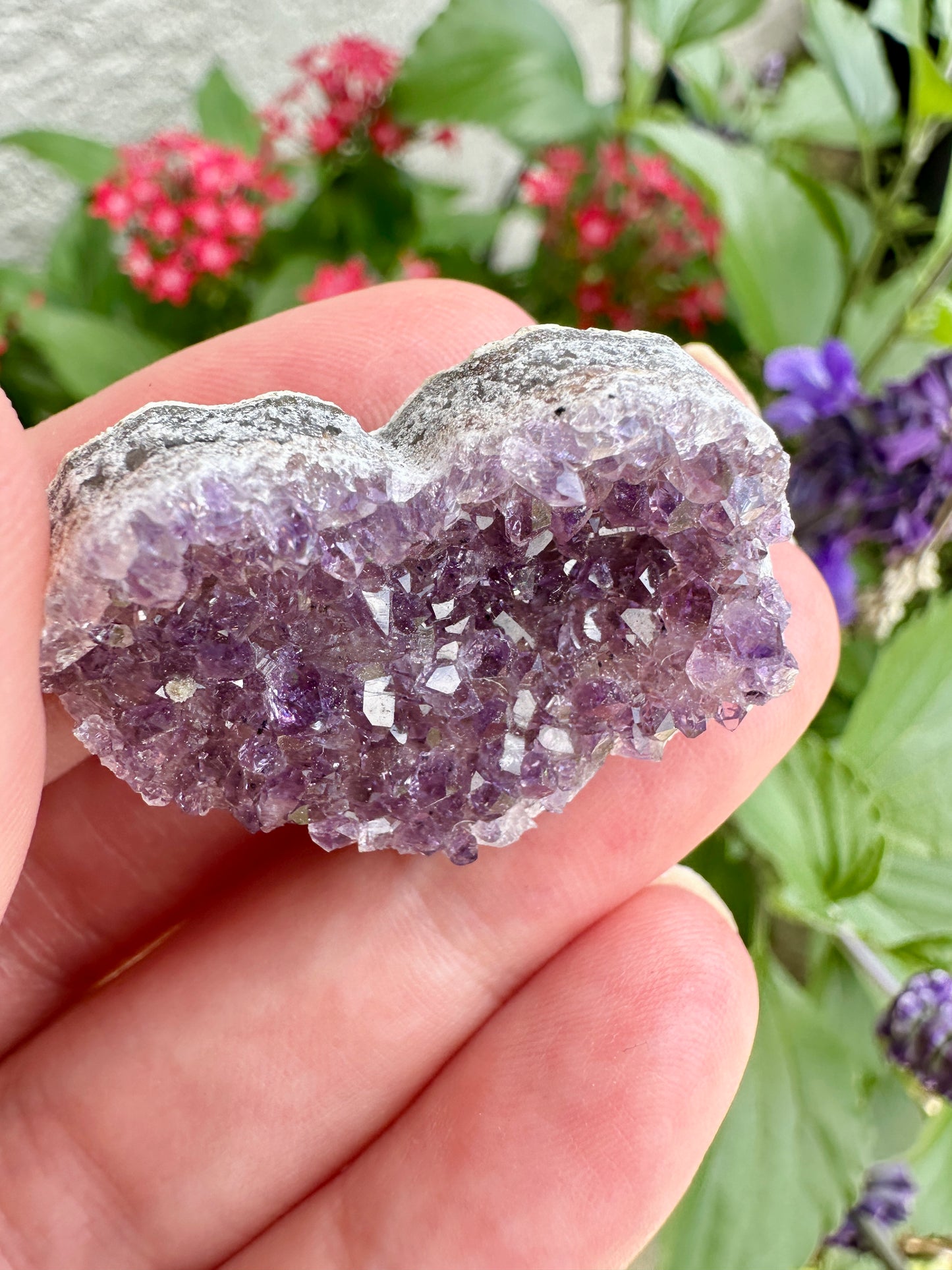 Uruguayan Amethyst Druzy Heart: A Captivating Gem for Love & Healing, Perfect for Collectors and Home Decor