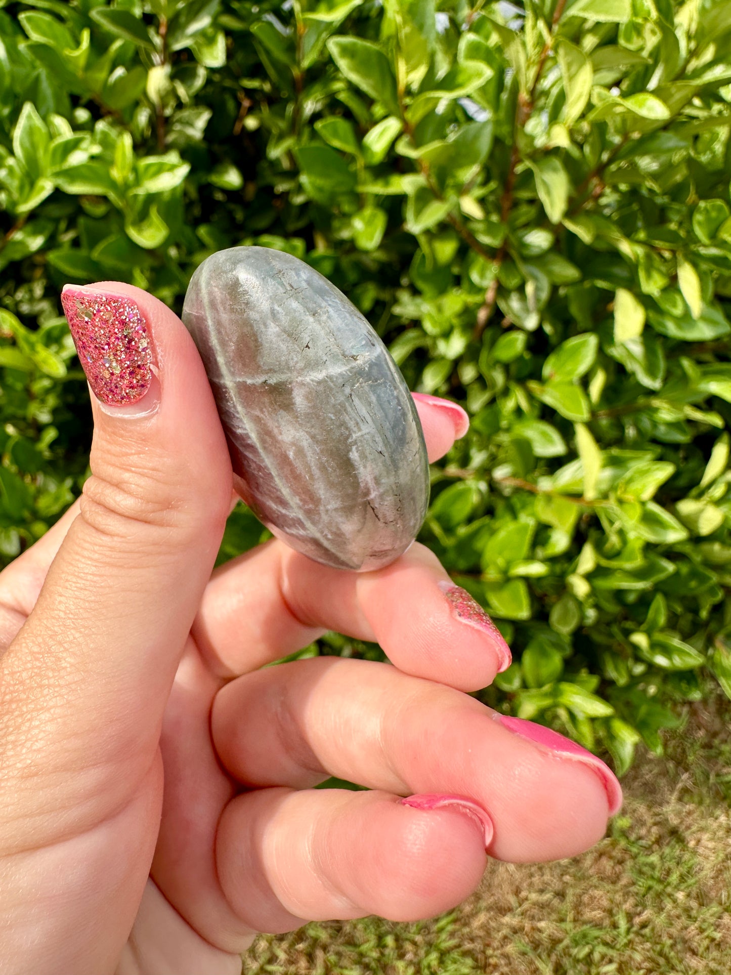 Labradorite Palm Stone for Intuition and Protection - Enhance Your Spiritual Journey with This Mystical Crystal, Ideal for Energy Work