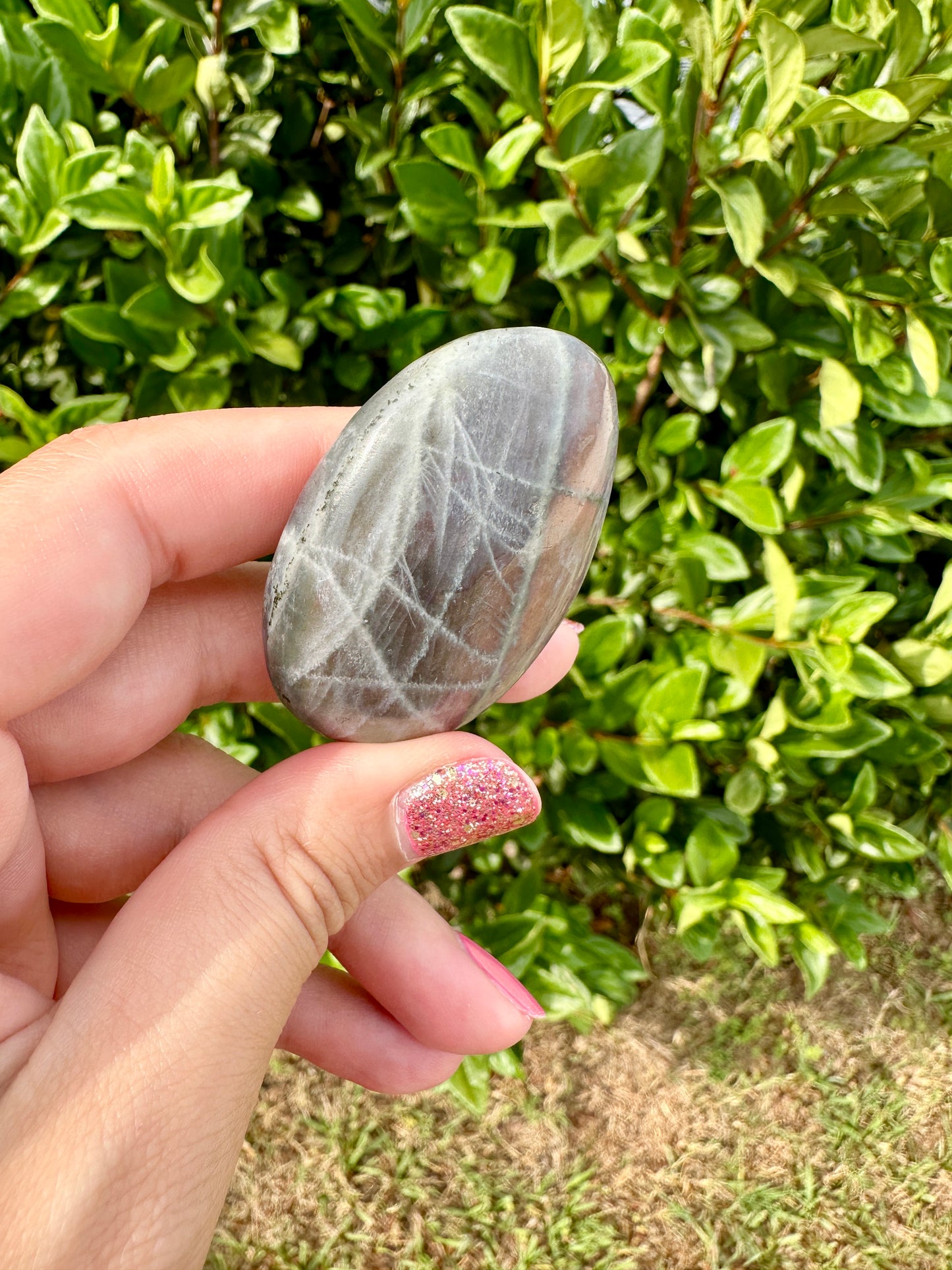 Labradorite Palm Stone for Intuition and Protection - Enhance Your Spiritual Journey with This Mystical Crystal, Ideal for Energy Work