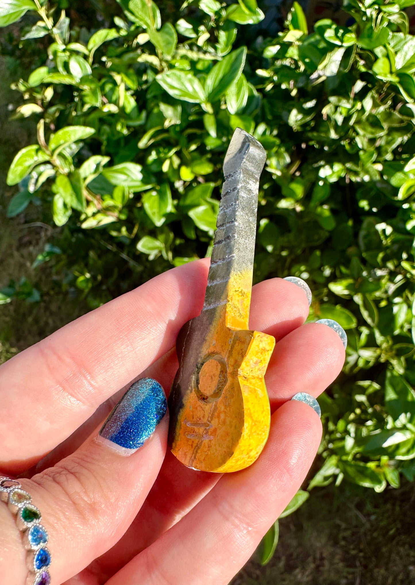 Bumble Bee Jasper - Guitar 🎸