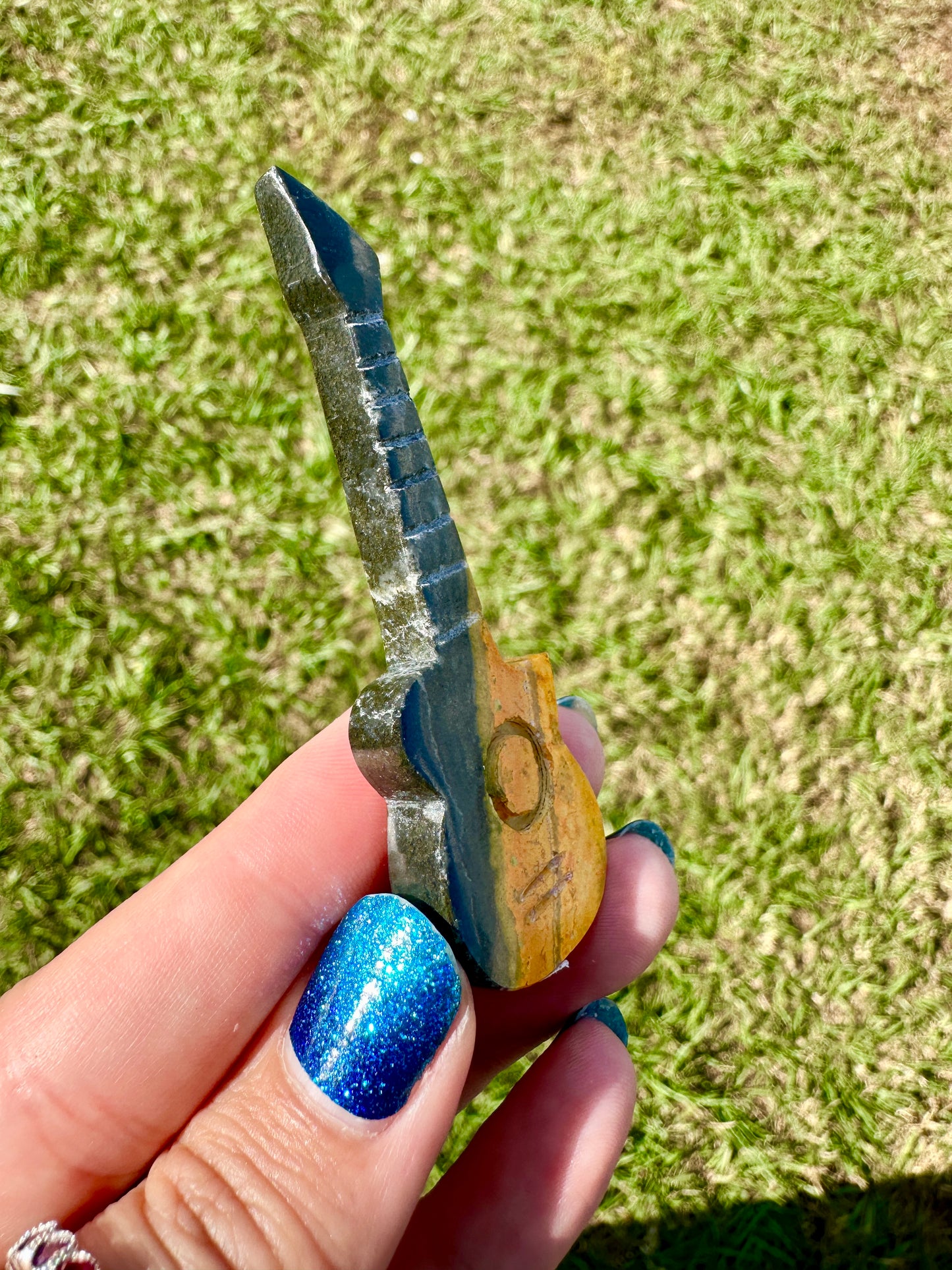 Bumble Bee Jasper - Guitar 🎸