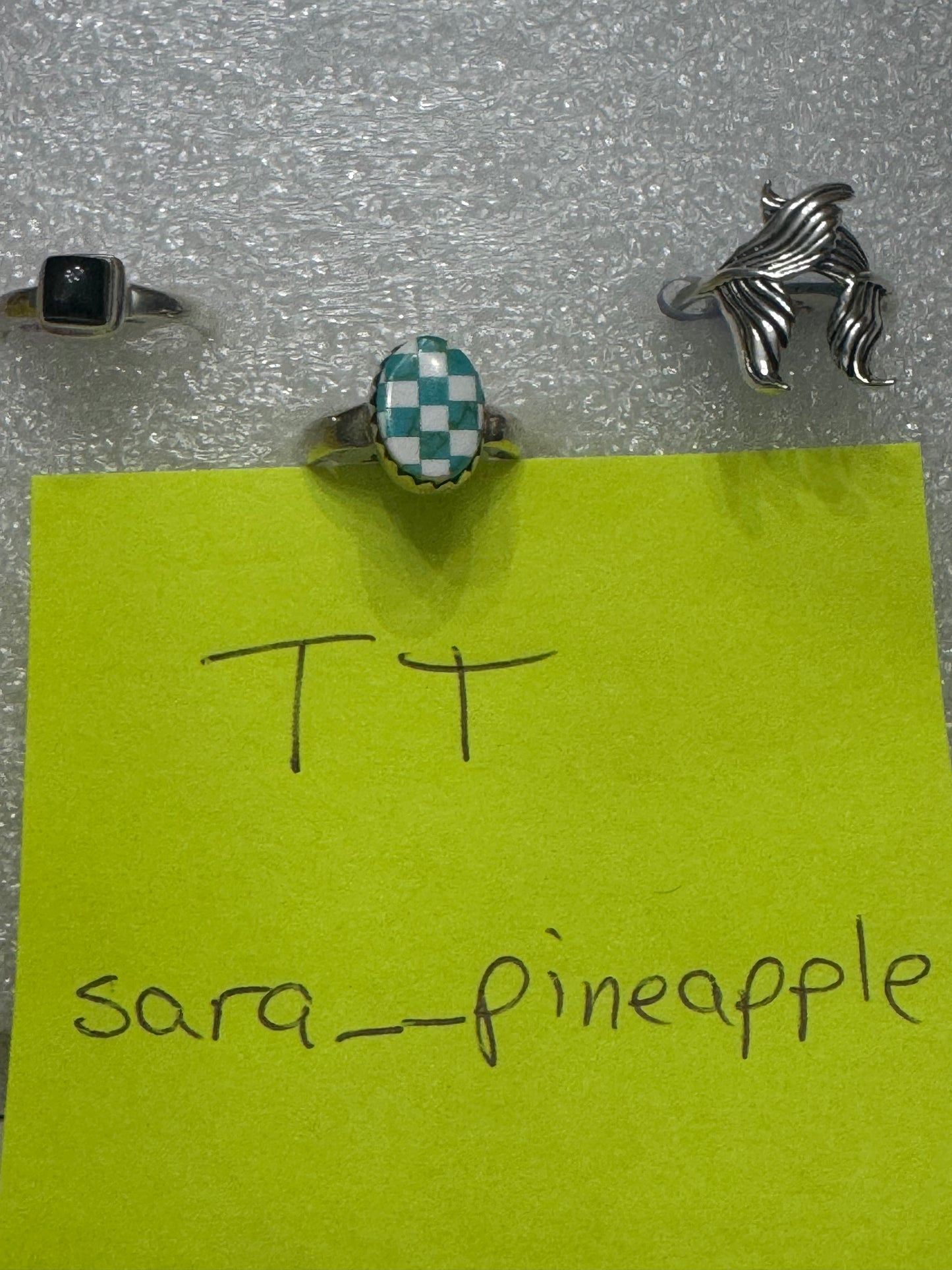 Sara__pineapple_