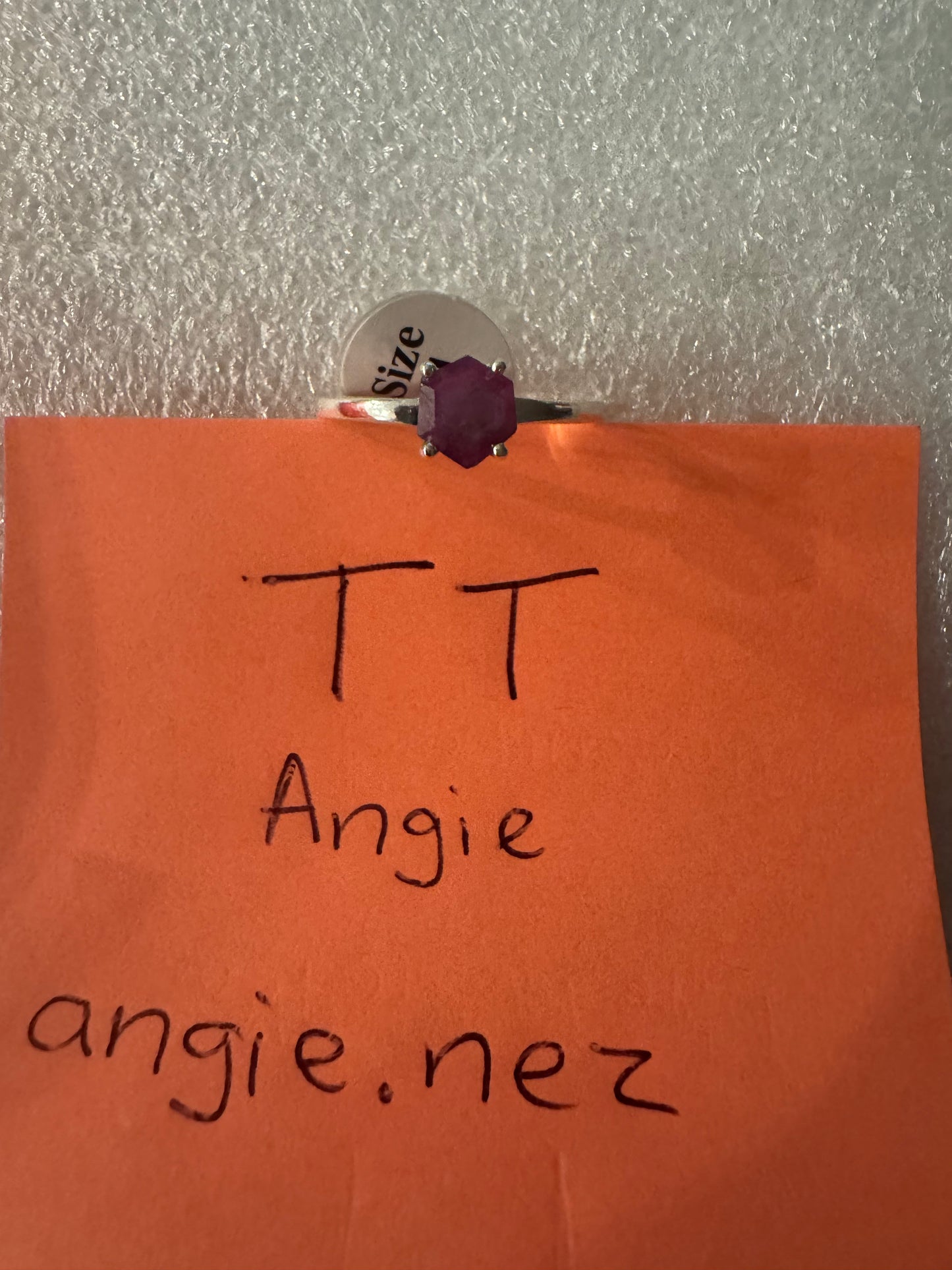 angie.nez