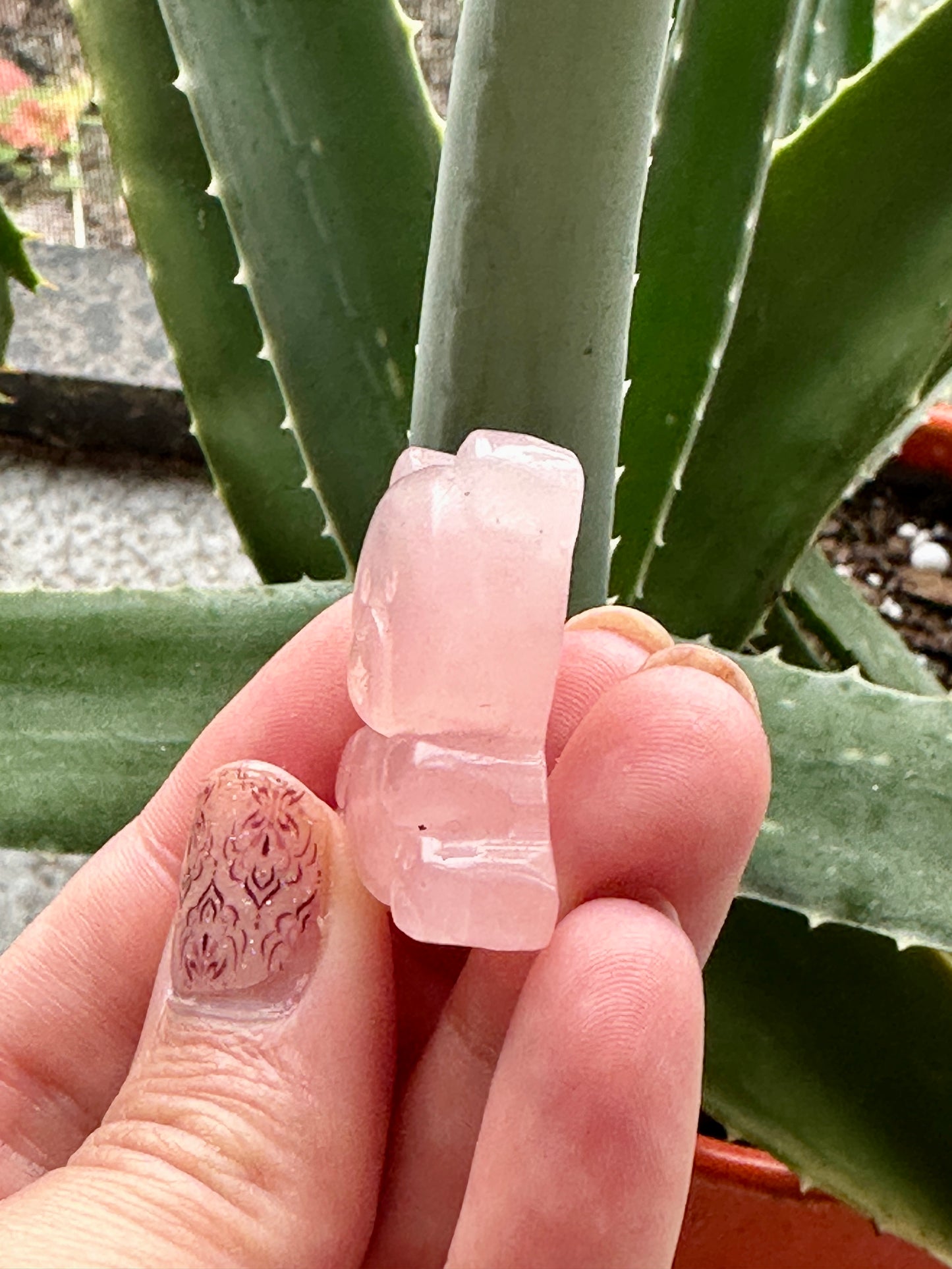 Adorable Rose Quartz Bear Figurine - Perfect for Crystal Collectors, Unique Home Decor & Gift Idea