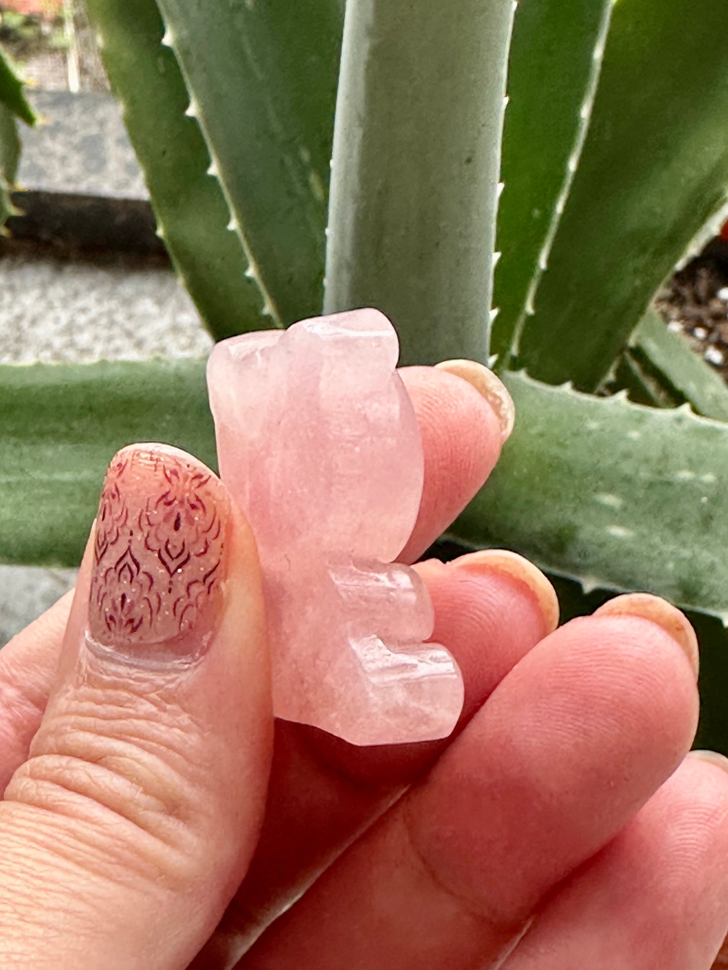 Adorable Rose Quartz Bear Figurine - Perfect for Crystal Collectors, Unique Home Decor & Gift Idea
