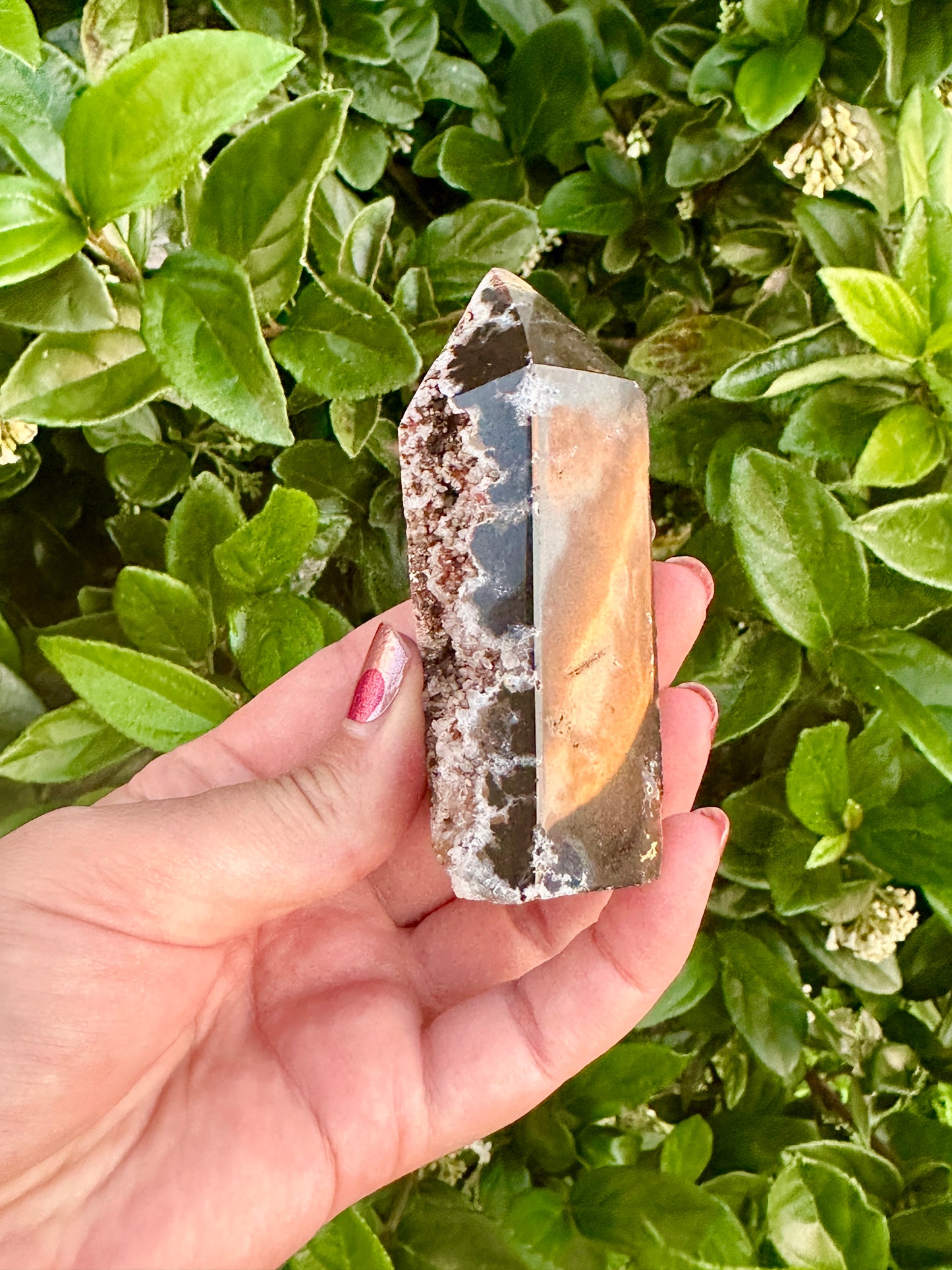 Druzy Agate Tower - Sparkling Natural Wonder for Energy Amplification and Emotional Balance, Perfect for Home or Office Decor
