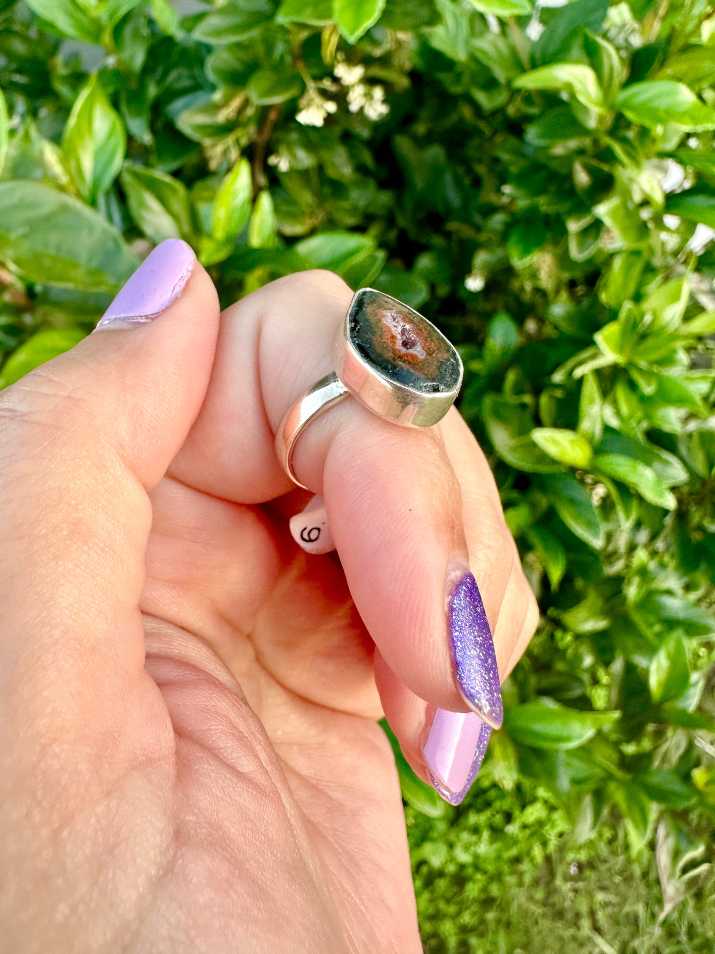 Elegant Sterling Silver Agate Druzy Ring - Unique Size 6 Fashion Accessory, Perfect for Every Occasion - Enhance Your Jewelry Collection