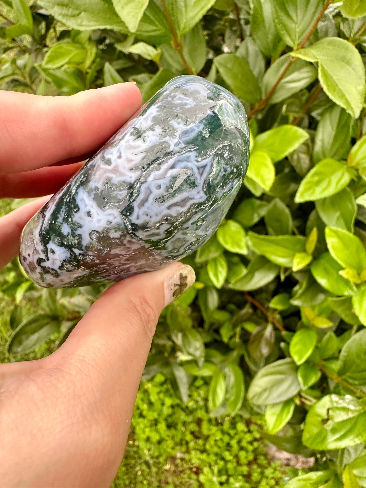 Stunning Moss Agate Palm Stone - Perfect for Meditation and Healing, Enhance Your Spiritual Journey with Natural Moss Agate, Unique Gift Idea