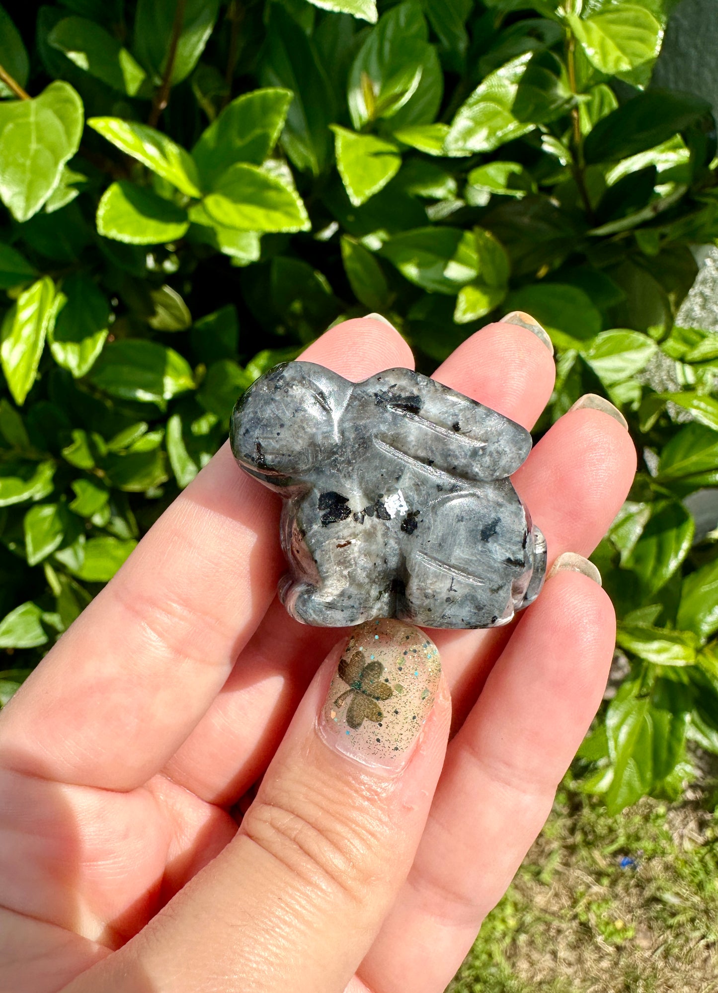 Larvikite Rabbit Carving - Unique Home Decor, Handcrafted Stone Bunny, Perfect Gift for Nature Lovers, Mystic Animal Figurine