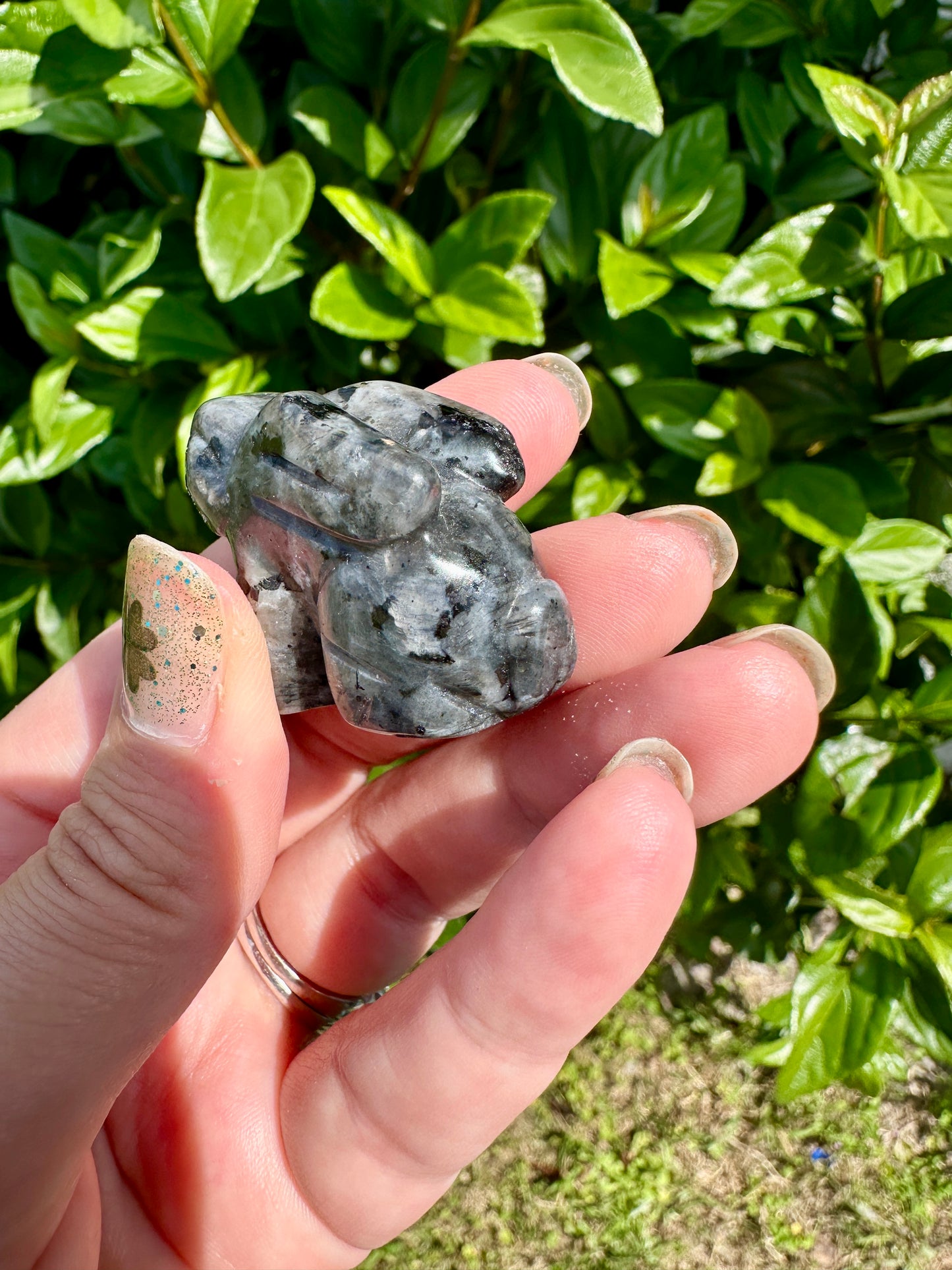 Larvikite Rabbit Carving - Unique Home Decor, Handcrafted Stone Bunny, Perfect Gift for Nature Lovers, Mystic Animal Figurine
