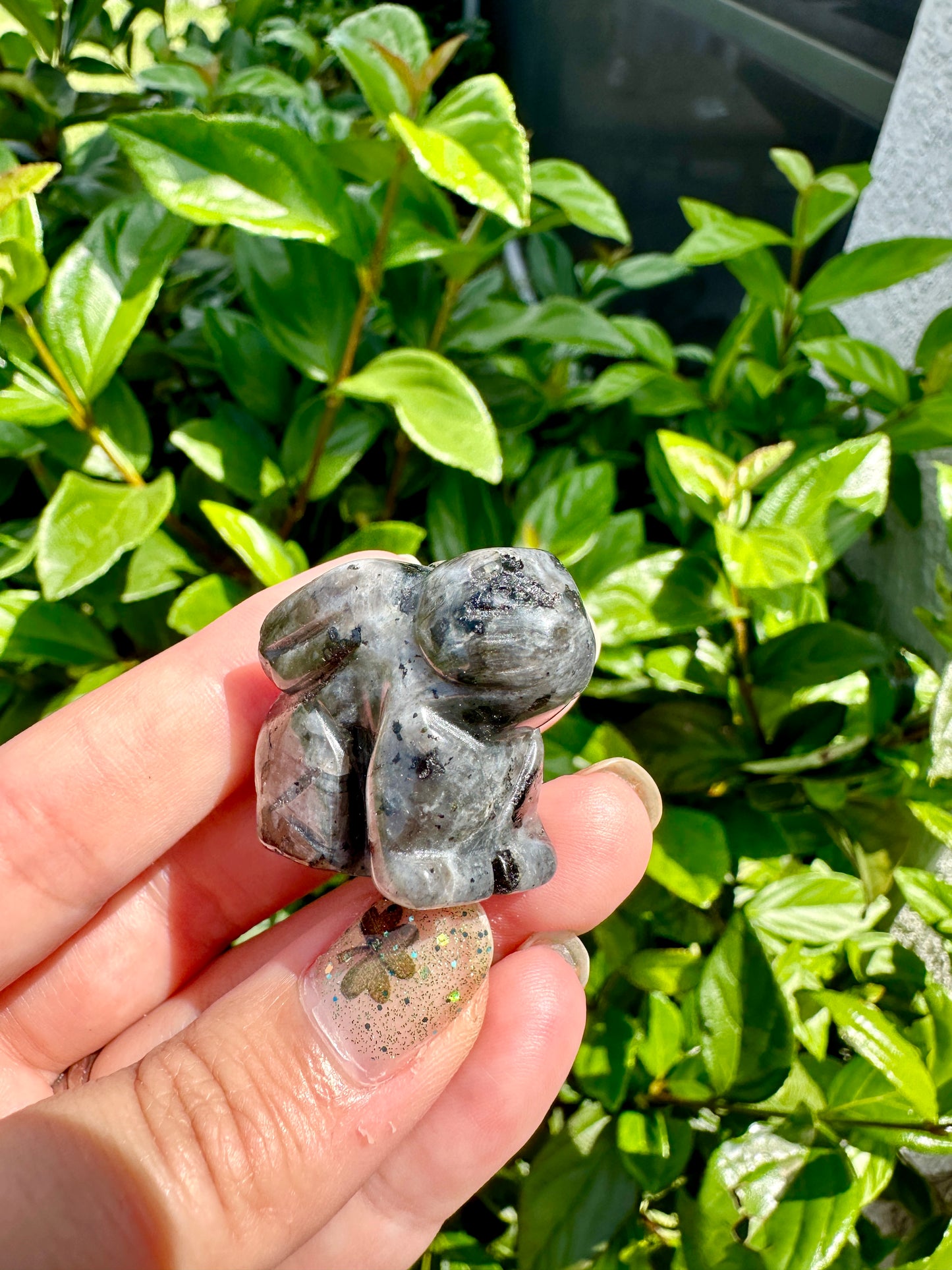 Larvikite Rabbit Carving - Unique Home Decor, Handcrafted Stone Bunny, Perfect Gift for Nature Lovers, Mystic Animal Figurine