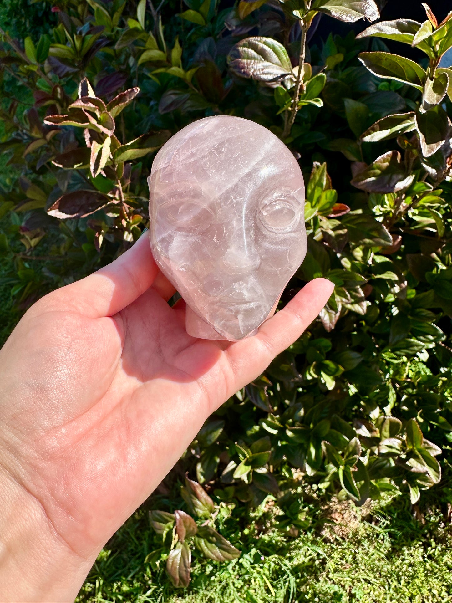 Lavender Fluorite Alien Head Sculpture, Unique Crystal Alien Carving, Fluorite Extraterrestrial Figurine, Healing Stone Alien Decor Gift