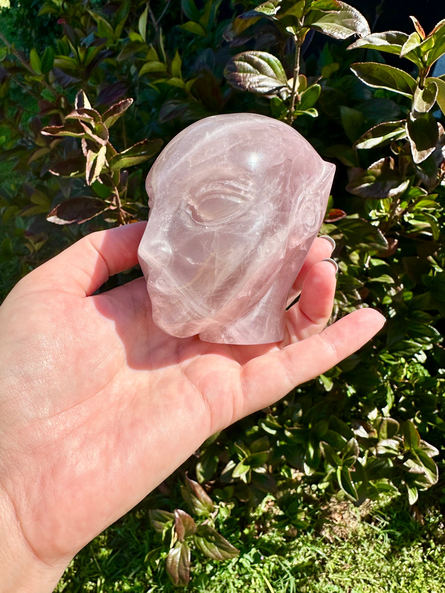 Lavender Fluorite Alien Head Sculpture, Unique Crystal Alien Carving, Fluorite Extraterrestrial Figurine, Healing Stone Alien Decor Gift