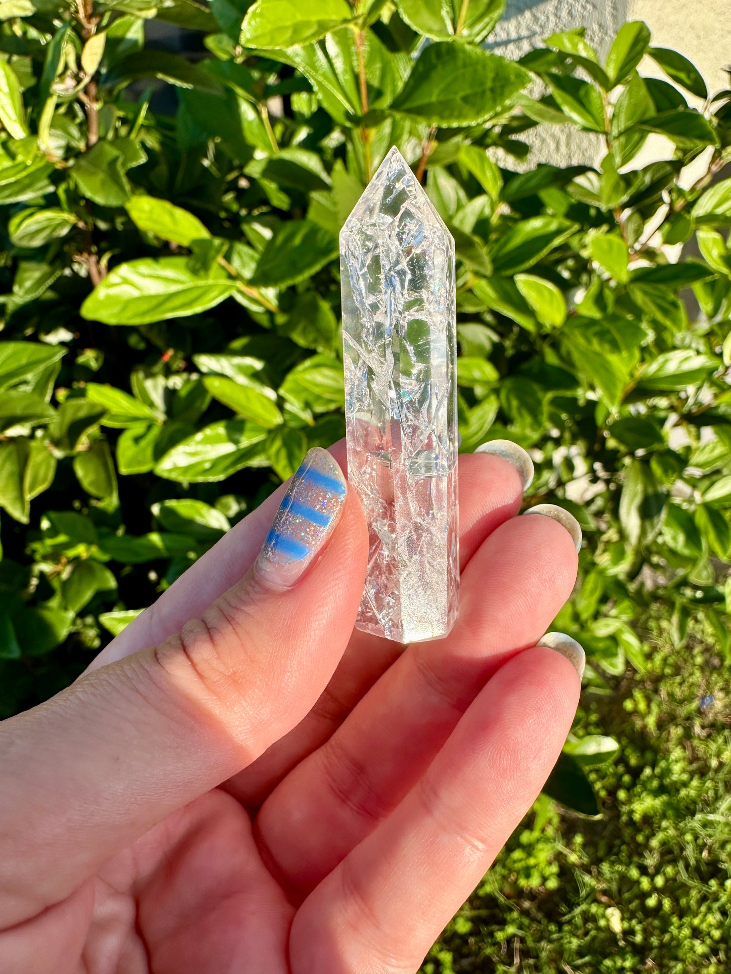 Crackle Quartz Tower - Energizing Crystal Point for Amplifying Intentions and Cleansing Spaces, Perfect for Meditation and Home Decor