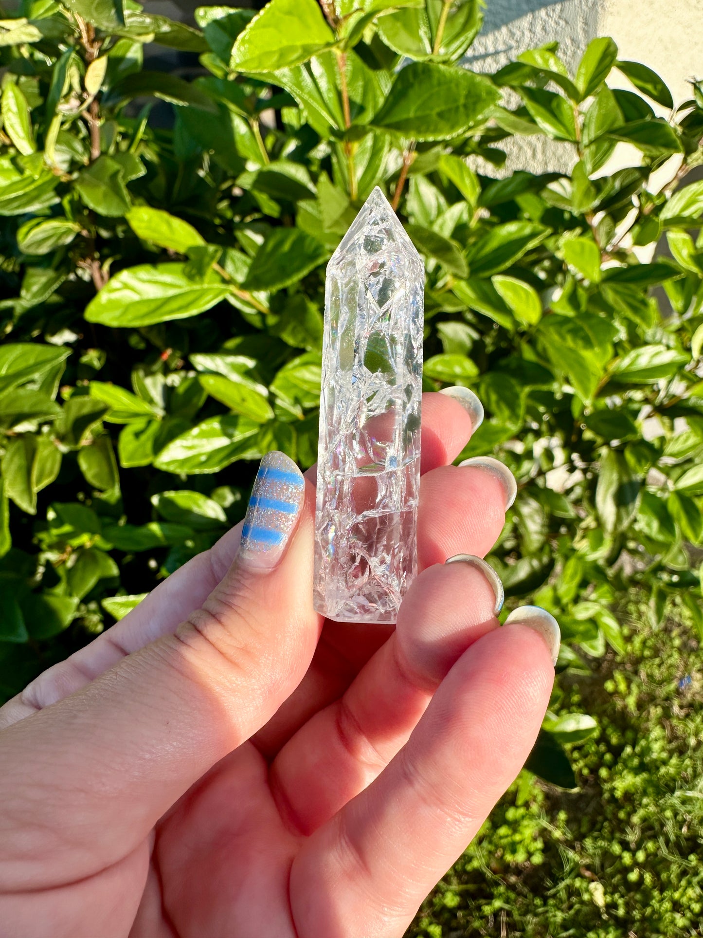 Crackle Quartz Tower - Energizing Crystal Point for Amplifying Intentions and Cleansing Spaces, Perfect for Meditation and Home Decor