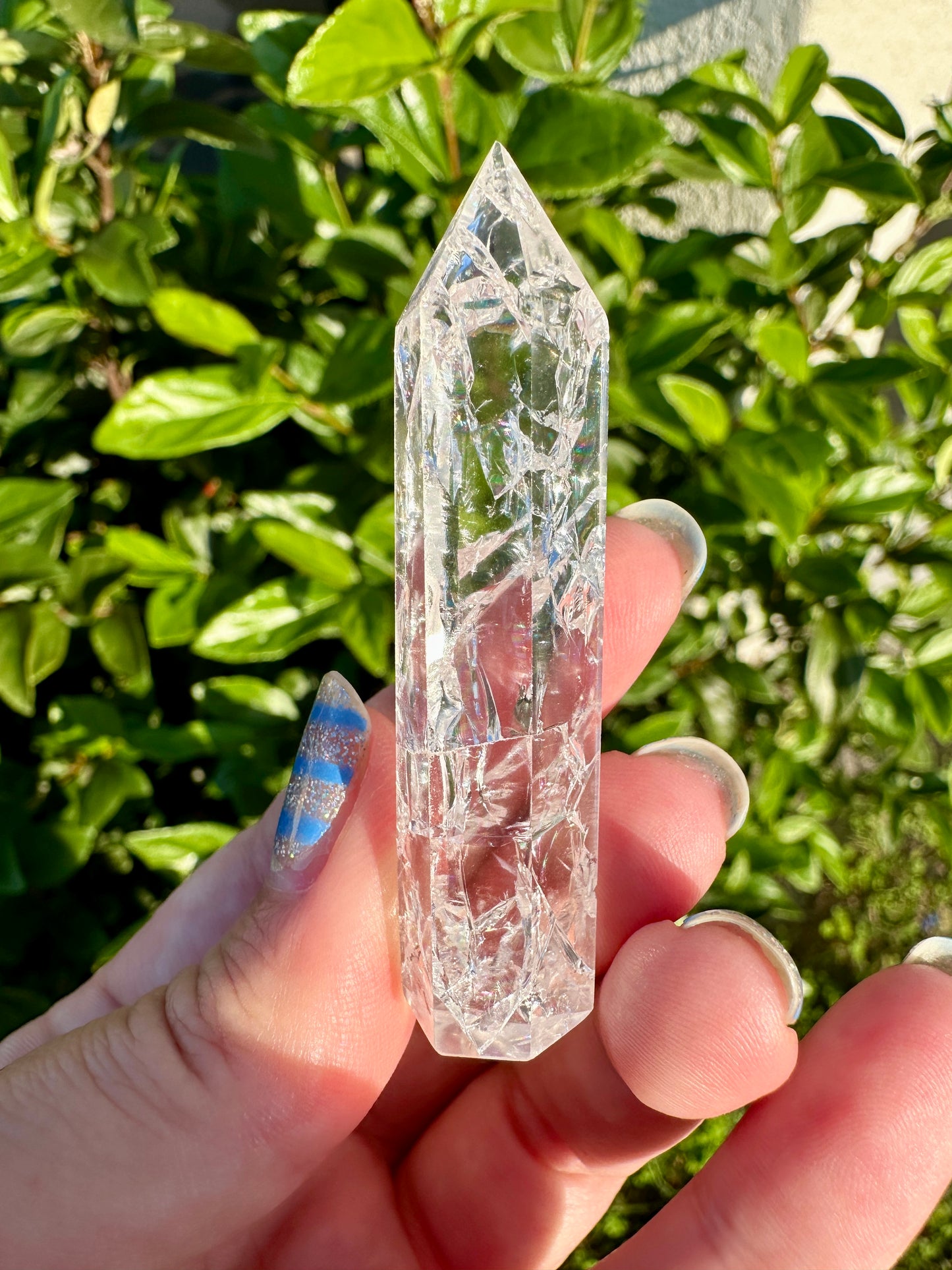 Crackle Quartz Tower - Energizing Crystal Point for Amplifying Intentions and Cleansing Spaces, Perfect for Meditation and Home Decor