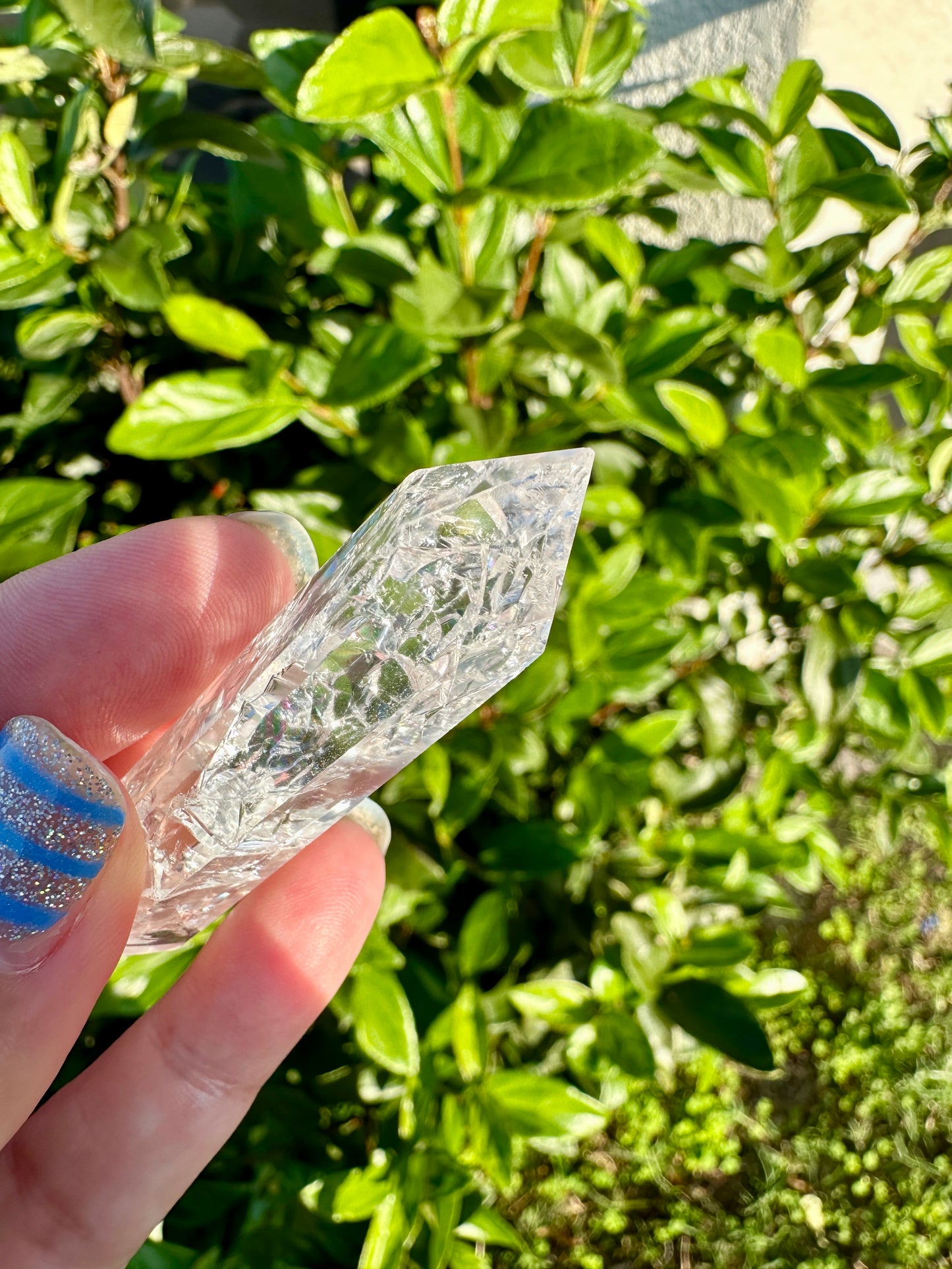 Crackle Quartz Tower - Energizing Crystal Point for Amplifying Intentions and Cleansing Spaces, Perfect for Meditation and Home Decor