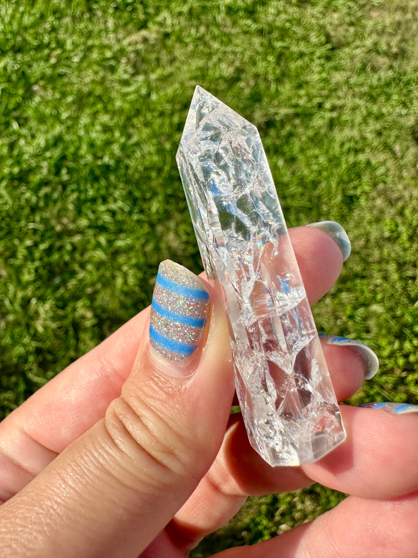 Crackle Quartz Tower - Energizing Crystal Point for Amplifying Intentions and Cleansing Spaces, Perfect for Meditation and Home Decor