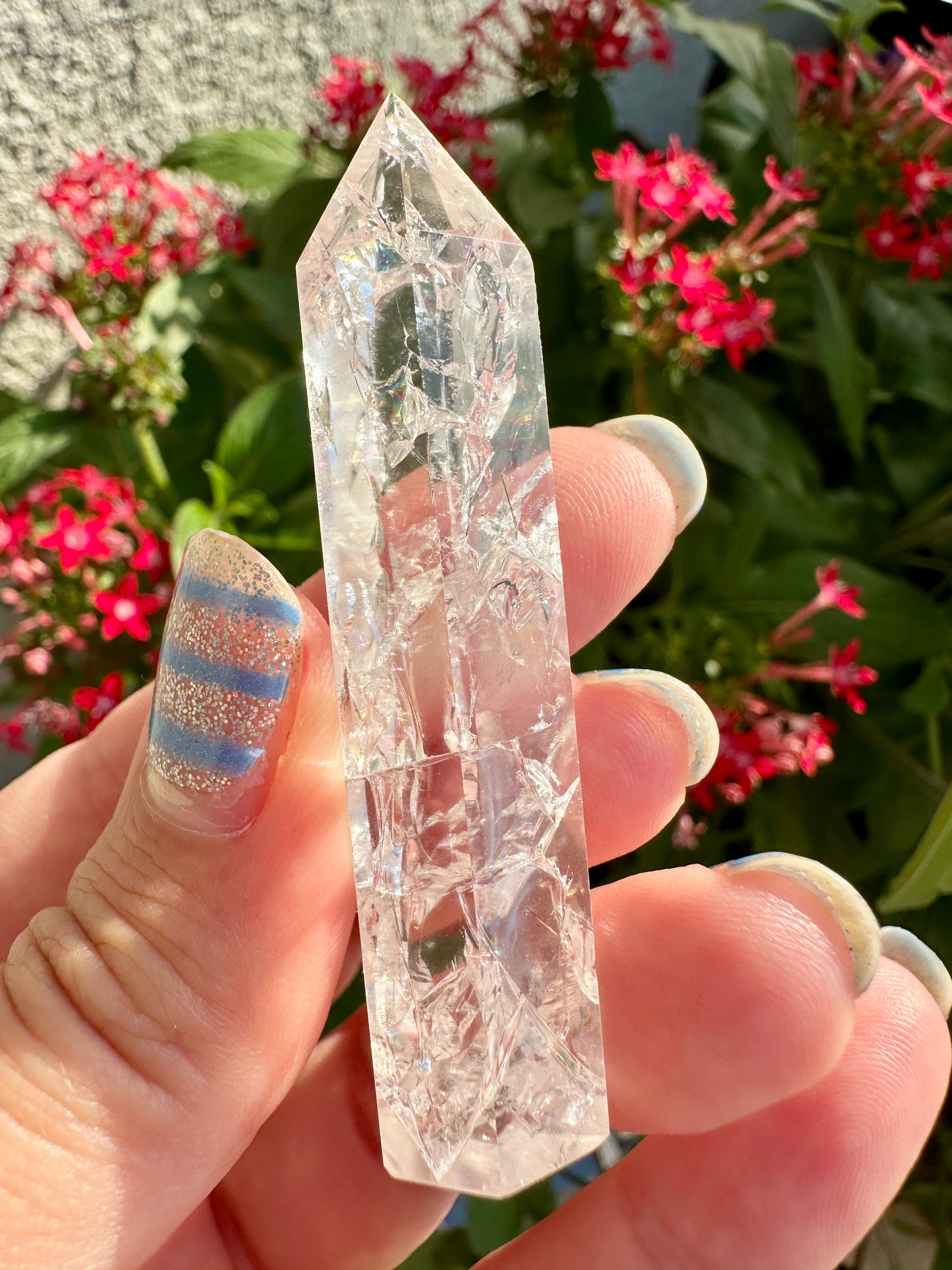 Crackle Quartz Tower - Energizing Crystal Point for Amplifying Intentions and Cleansing Spaces, Perfect for Meditation and Home Decor