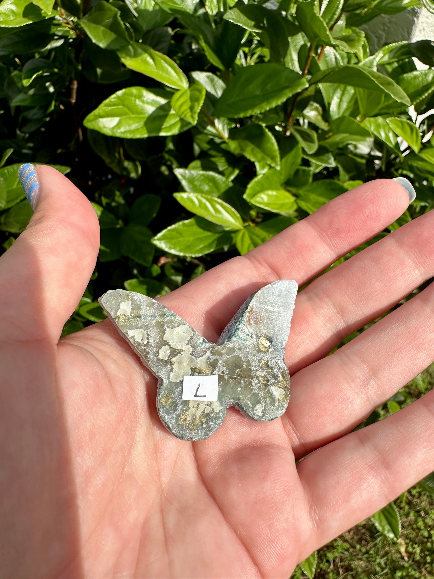 Uruguayan Amethyst Druzy Butterfly - Captivating Gemstone Art for Tranquility and Spiritual Awakening, Perfect for Collectors and Home Decor