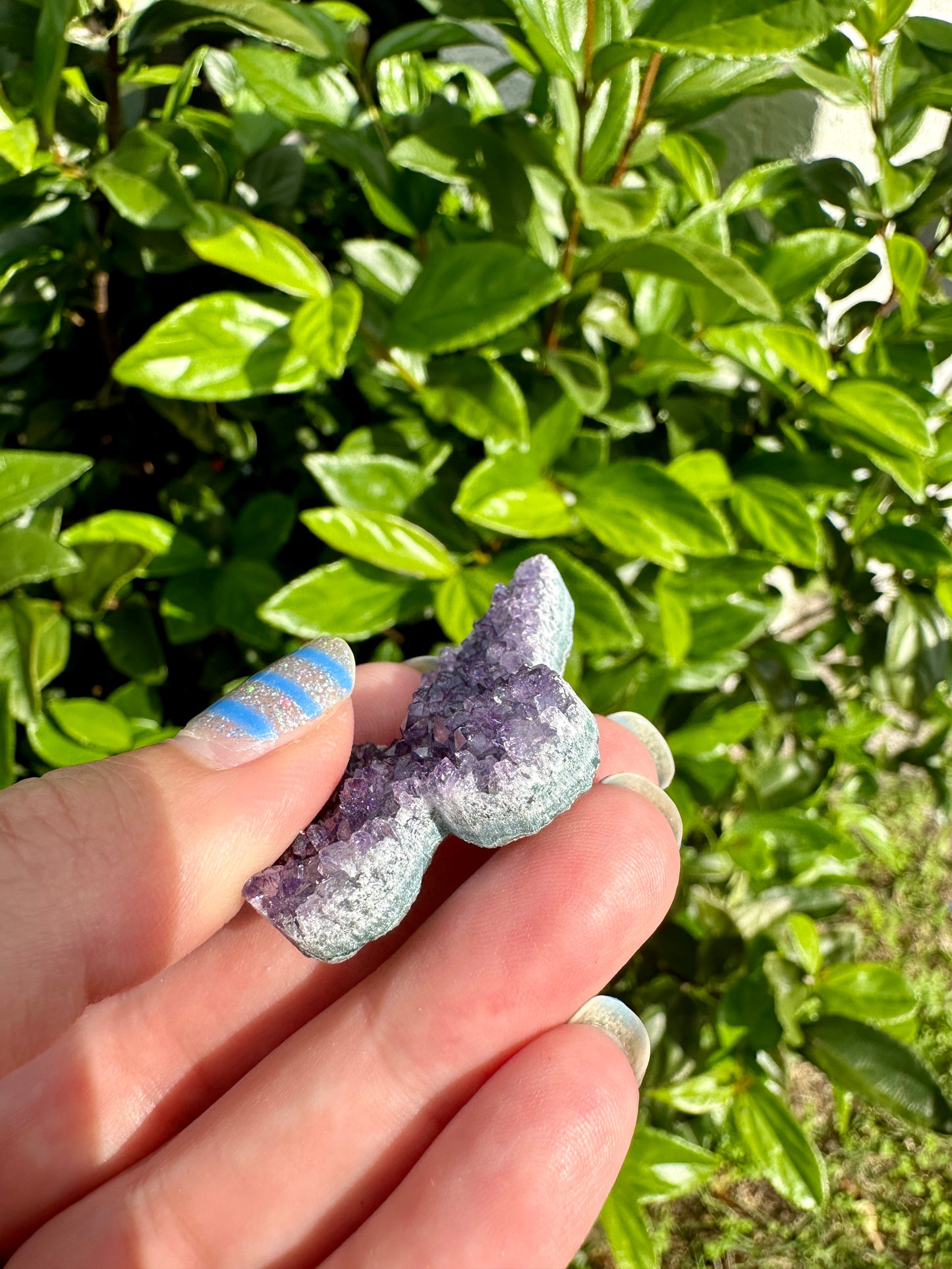 Uruguayan Amethyst Druzy Butterfly - Captivating Gemstone Art for Tranquility and Spiritual Awakening, Perfect for Collectors and Home Decor