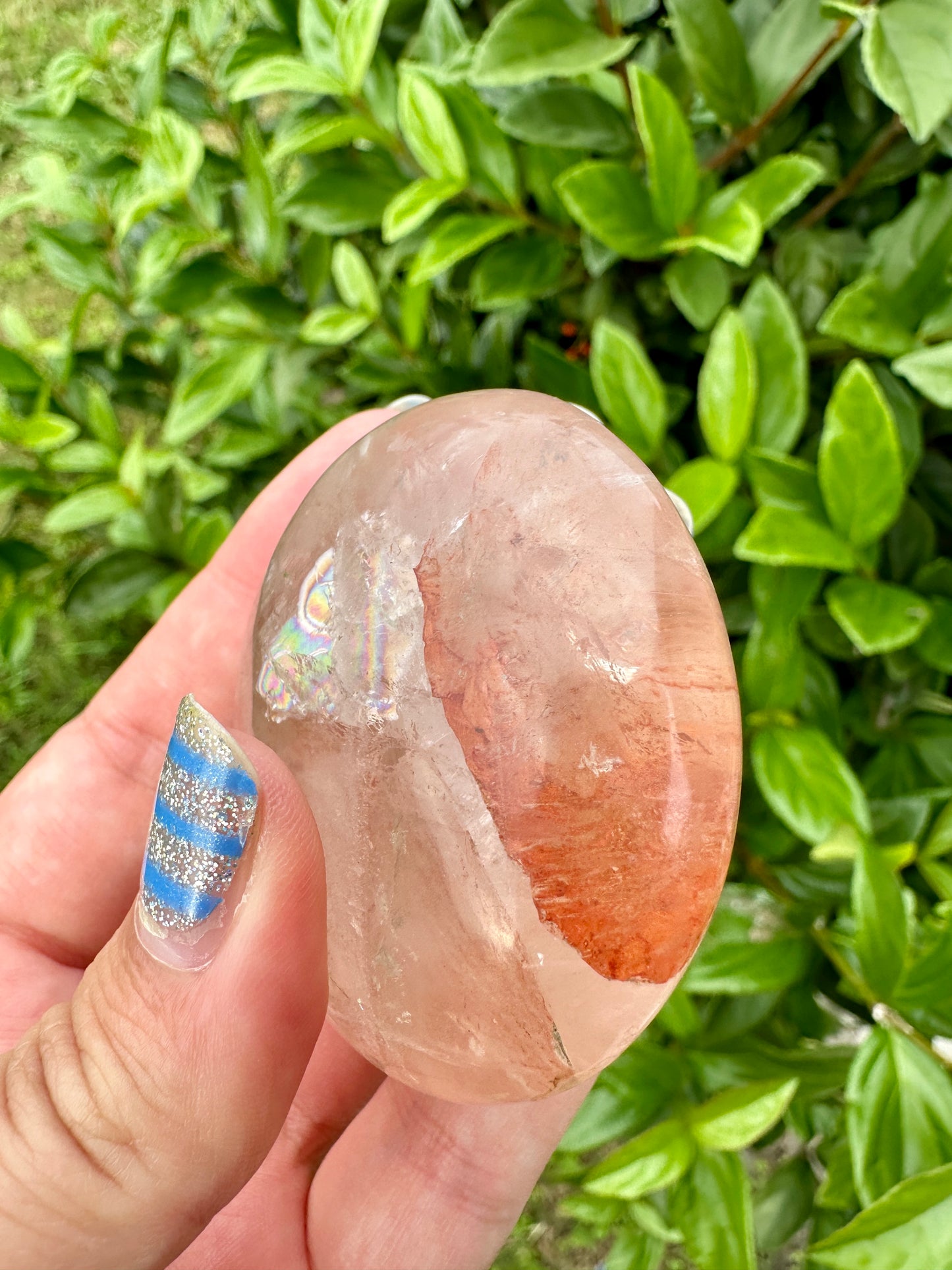 Fire Quartz Palm Stone - Ignite Passion and Energy, Perfect for Enhancing Focus and Creativity, Ideal for Meditation and Emotional Balance