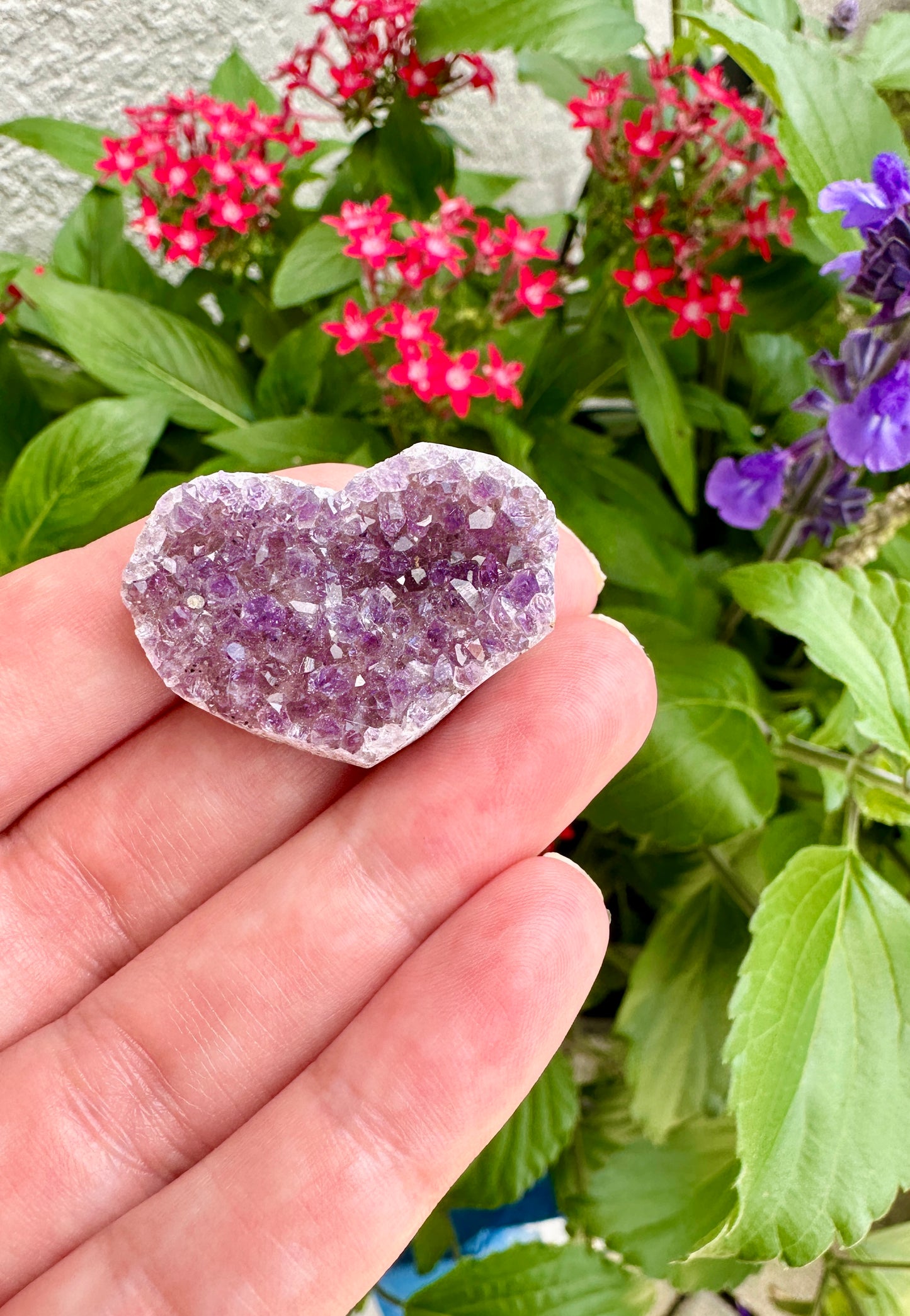 Uruguayan Amethyst Druzy Heart: A Captivating Gem for Love & Healing, Perfect for Collectors and Home Decor