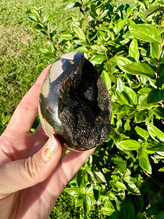 Septarian Druzy Egg: Striking Natural Geode Egg with Crystalline Center, Perfect Home Decor or Gift for Collectors and Geology Enthusiasts