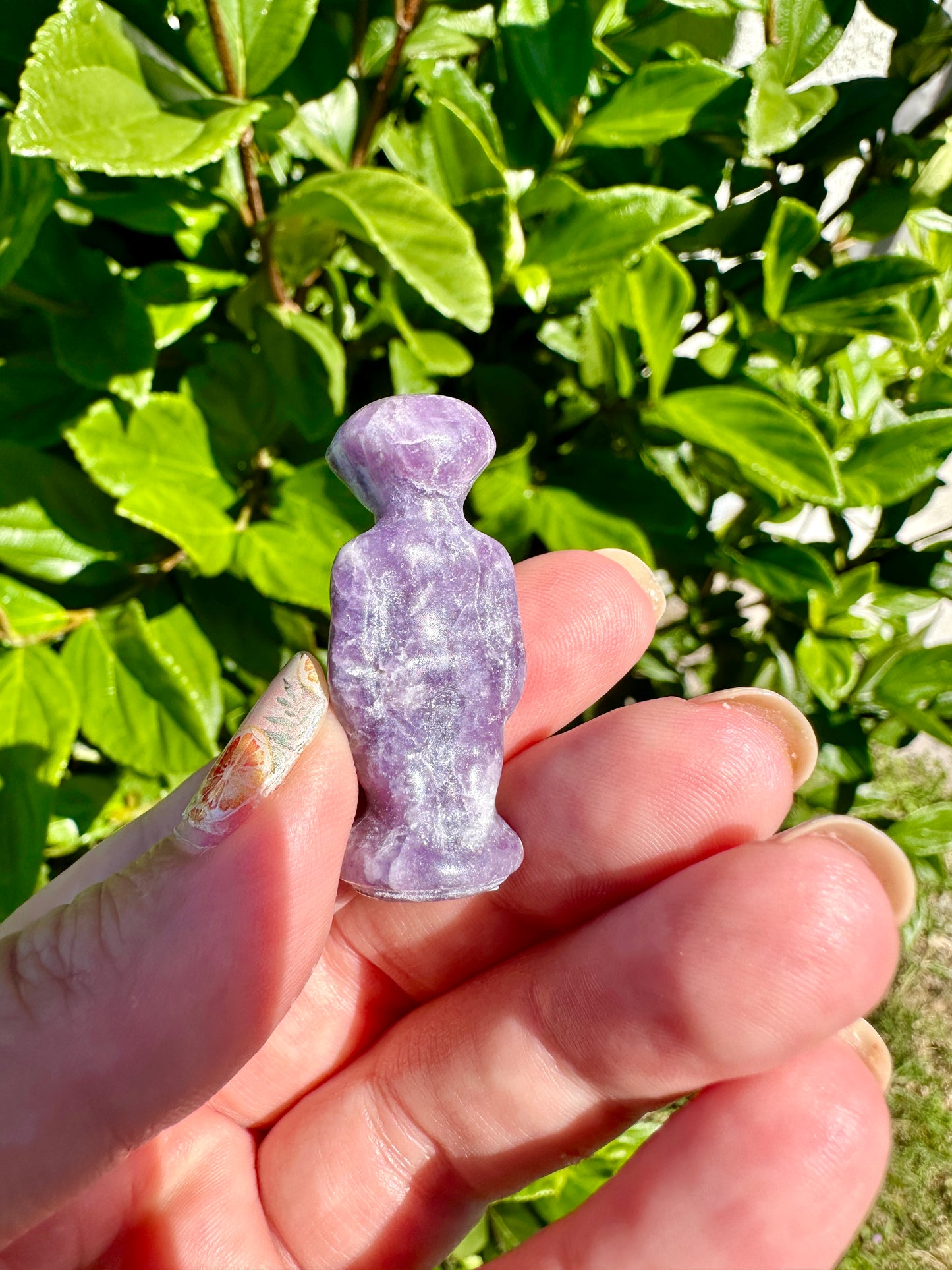 Lepidolite Alien Carving: Captivating Hand-Carved Extraterrestrial Figurine, Perfect for Collectors of Unique Mineral Decor and Sci-Fi Enthusiasts