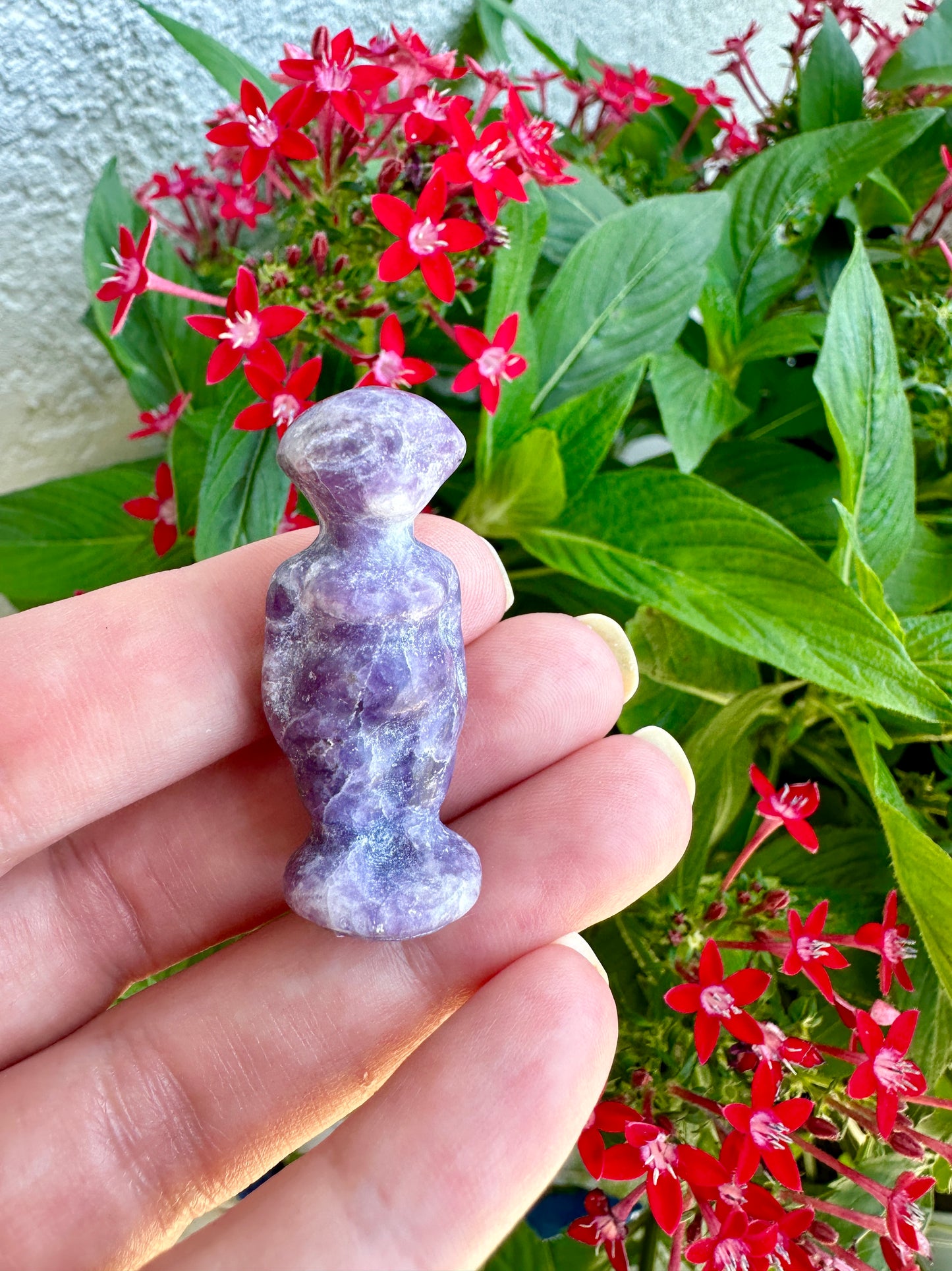 Lepidolite Alien Carving: Captivating Hand-Carved Extraterrestrial Figurine, Perfect for Collectors of Unique Mineral Decor and Sci-Fi Enthusiasts