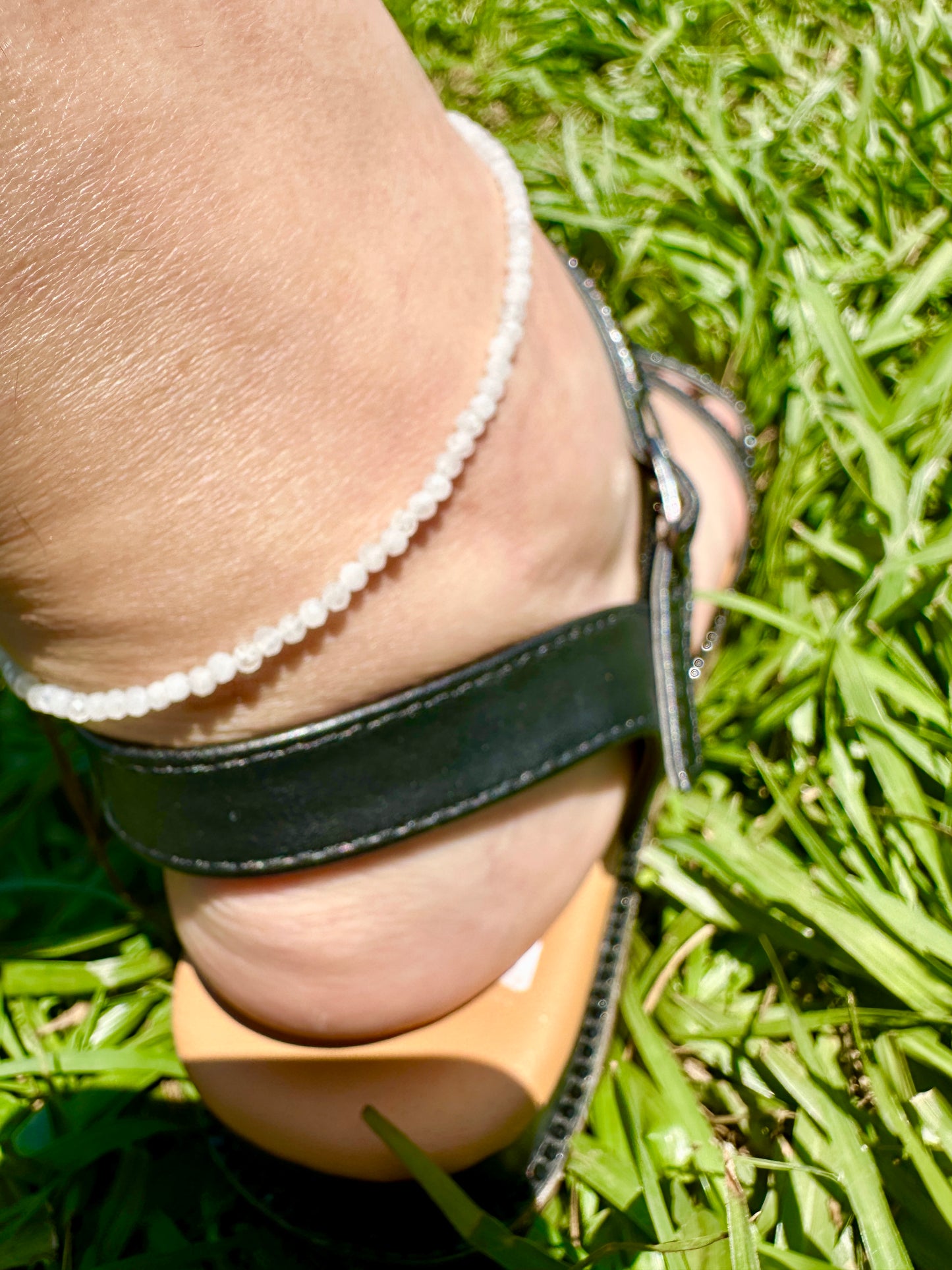 White Quartz Faceted Ankle Bracelet - Adjustable Elegant Anklet, Silver Chain, Perfect Summer Accessory, Chic and Sparkling Jewelry