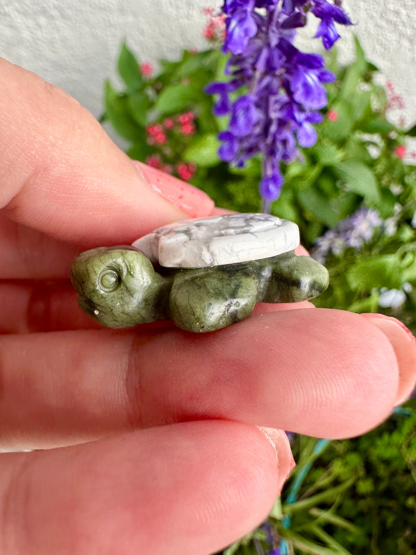 Howlite and Green Jade Turtle Carving - Exquisite Gemstone Turtle, Symbol of Longevity and Prosperity, Perfect Decorative and Collectible Piece