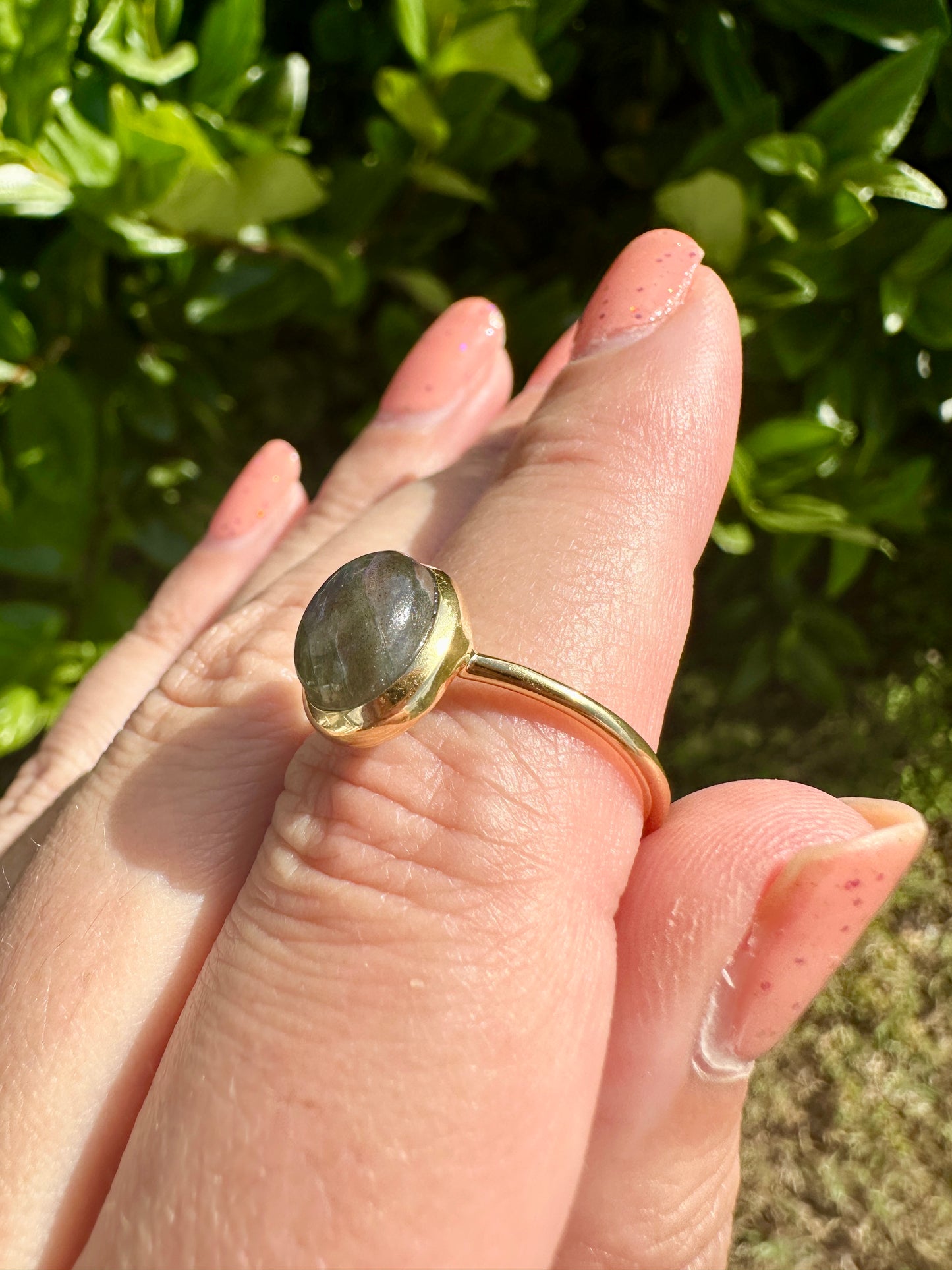 Elegant Labradorite Ring in 925 Silver with 18K Gold Vermeil, Size 8 - Striking Blue Flash, Handcrafted Gemstone Ring, Luxurious Gift