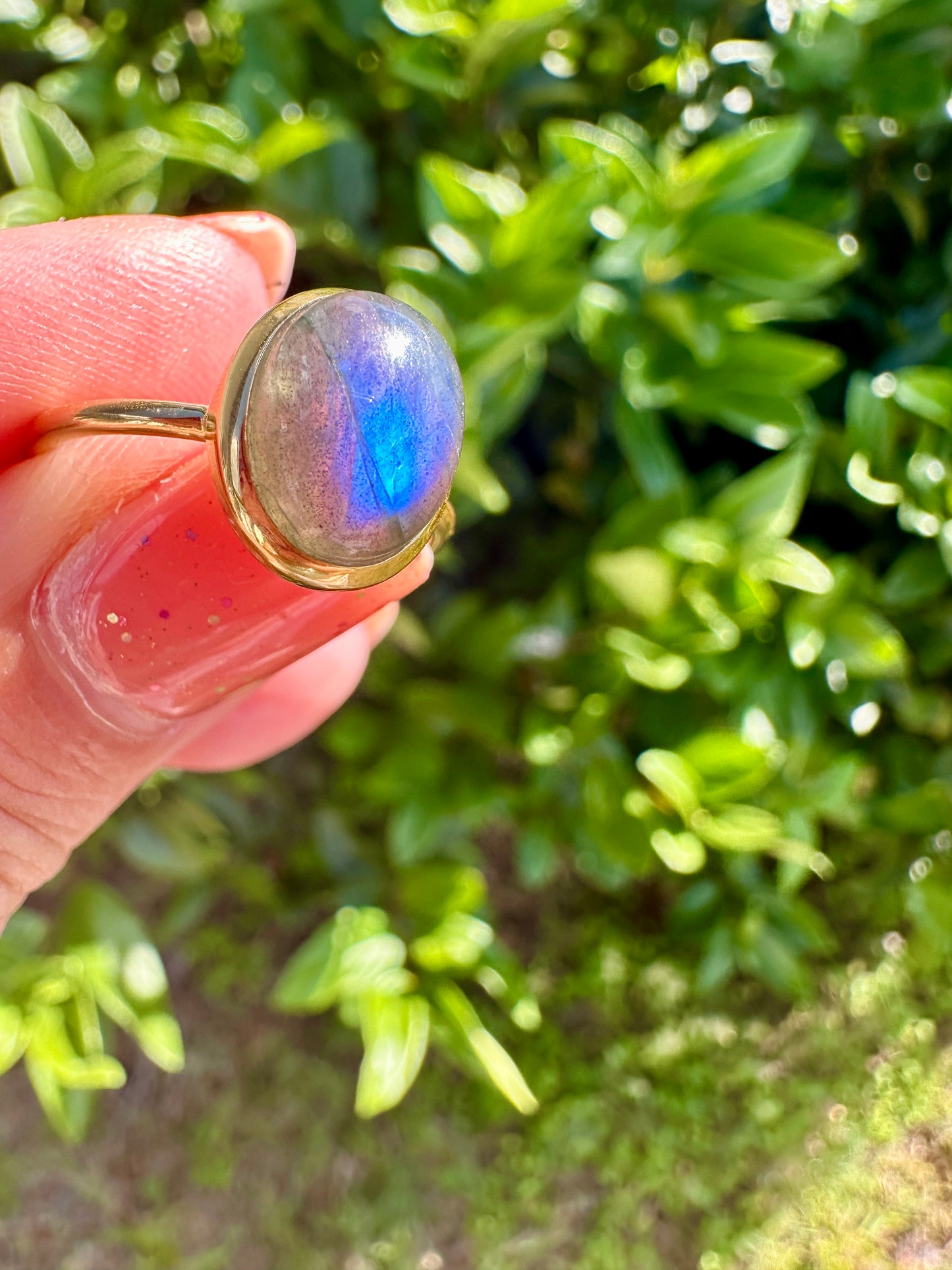 Elegant Labradorite Ring in 925 Silver with 18K Gold Vermeil, Size 8 - Striking Blue Flash, Handcrafted Gemstone Ring, Luxurious Gift