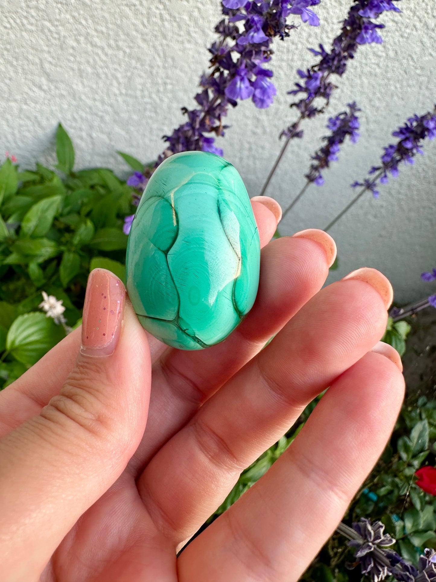 Exquisite Malachite Egg - Polished Natural Gemstone Decor, Perfect for Collection or as a Unique Gift, Adds Vibrant Green to Any Space