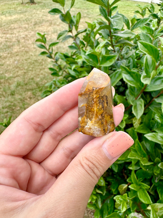 Golden Healer Quartz Tower - A Beacon of Healing and Vitality, Perfect for Energy Work and Aesthetic Decor