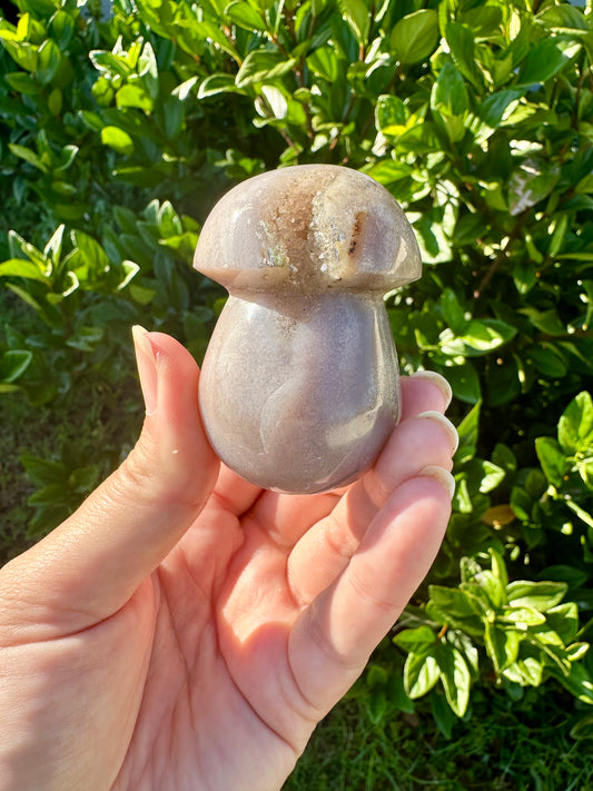 Druzy Agate Mushroom for Healing, Meditation, and Home Decor - Unique Crystal Sculpture for Energy Balancing and Spiritual Growth