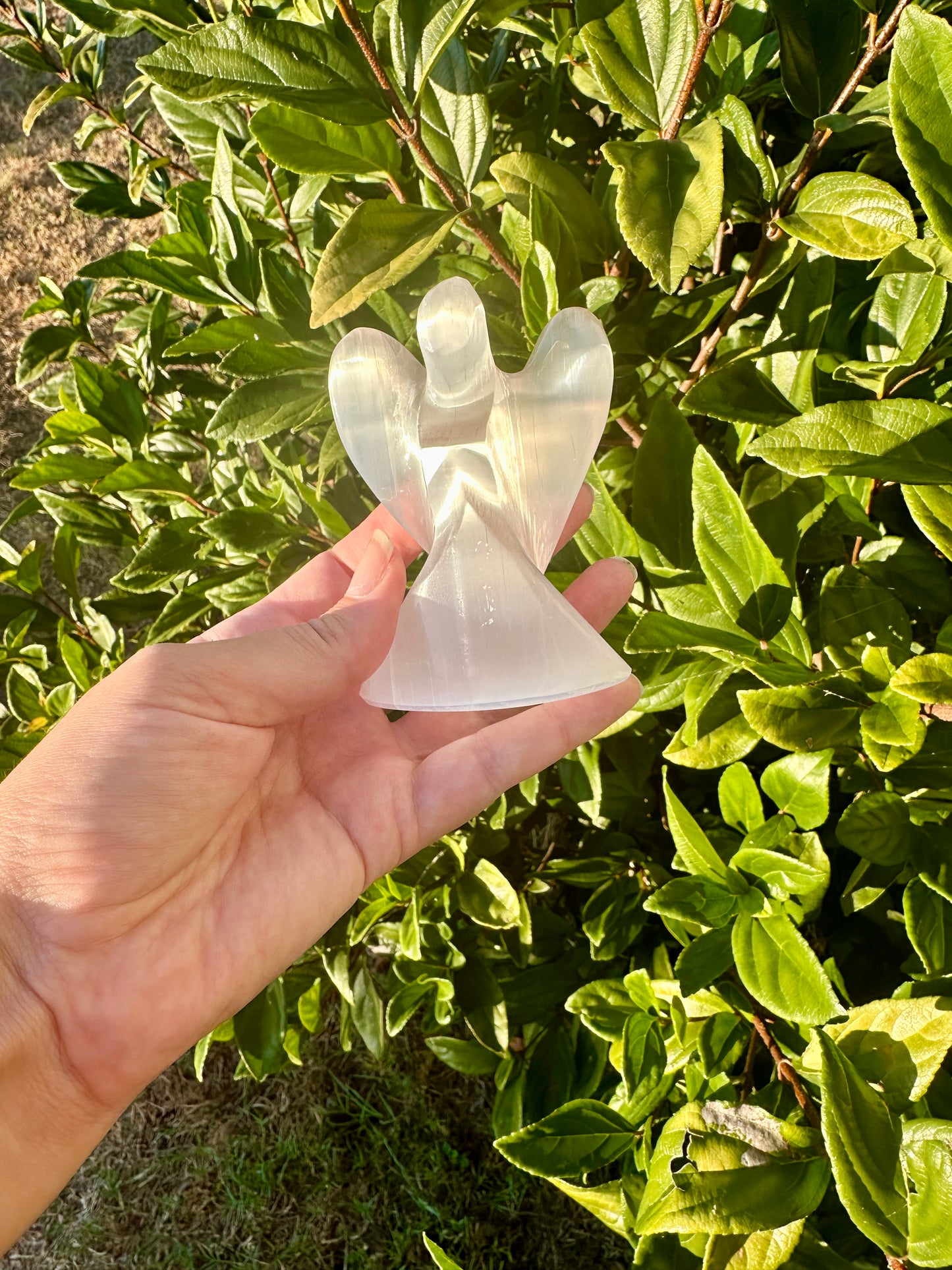 Angel Selenite Carving: Divine Handcrafted Gemstone Figurine for Spiritual Healing and Peaceful Home Decor, Ideal for Meditation Spaces