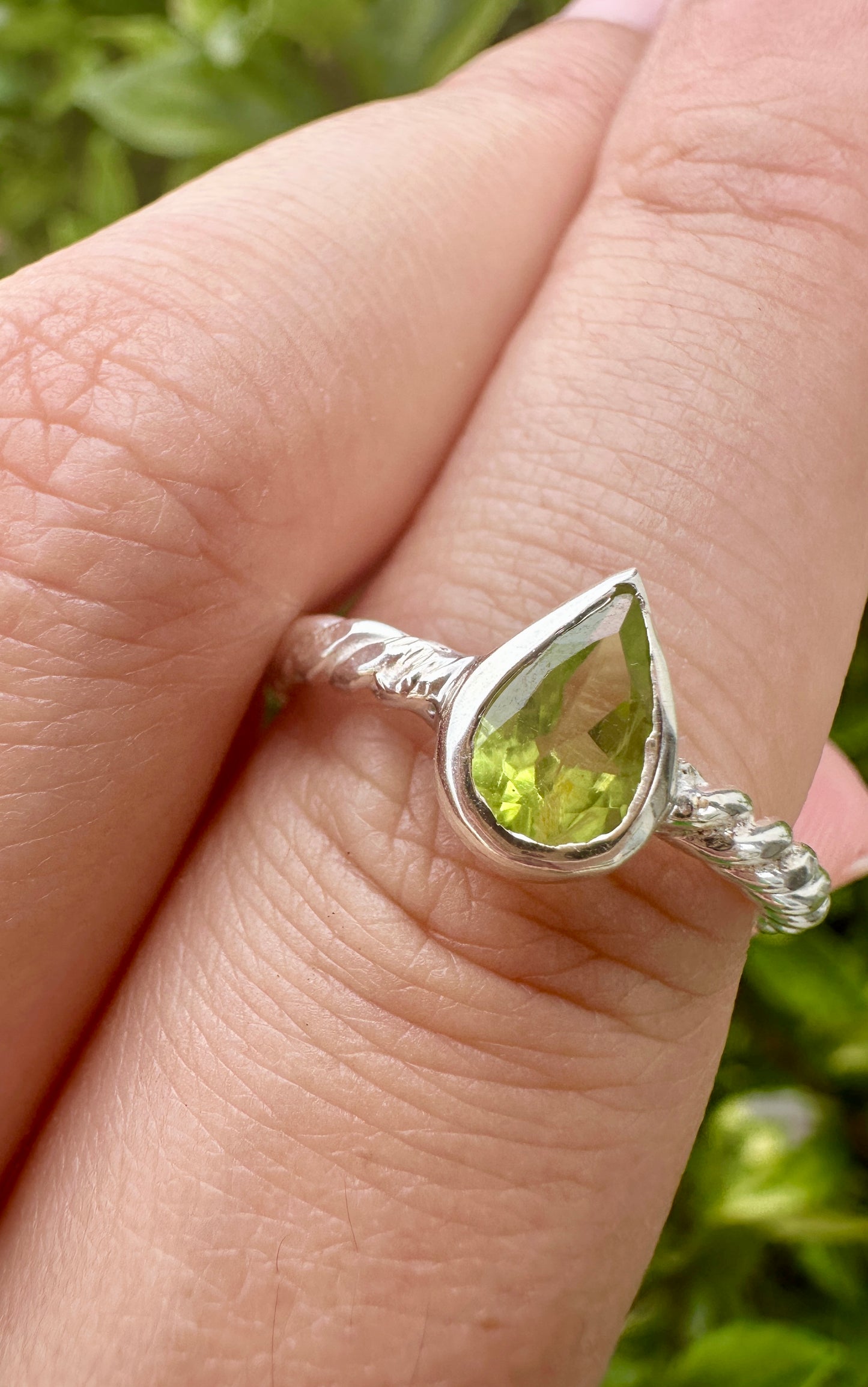 Peridot Sterling Silver Ring Size 8, August Birthstone Jewelry, Green Gemstone Ring, Handmade Gift for Her, Minimalist Design, Fine Jewelry