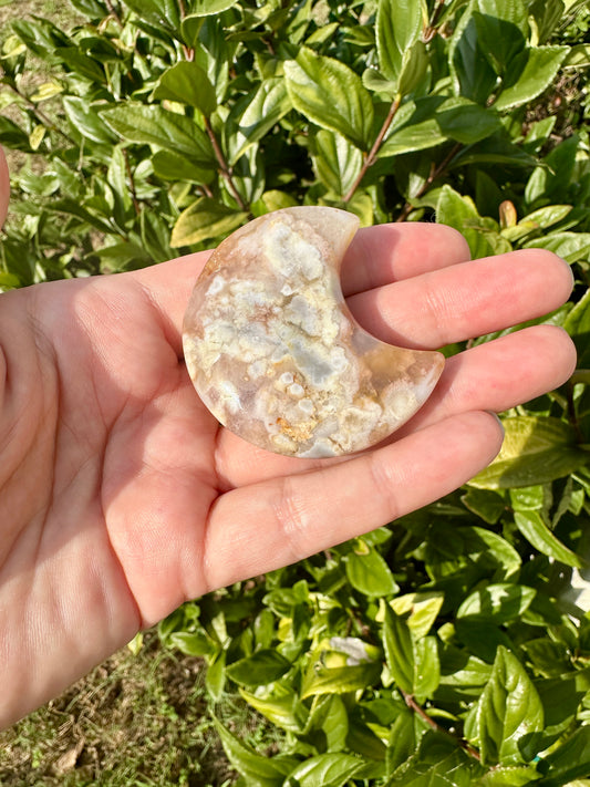 Flower Agate Moon Carving, Unique Crystal Decor, Natural Healing Stone, Boho Home Decor, Spiritual Gift, Meditation Aid