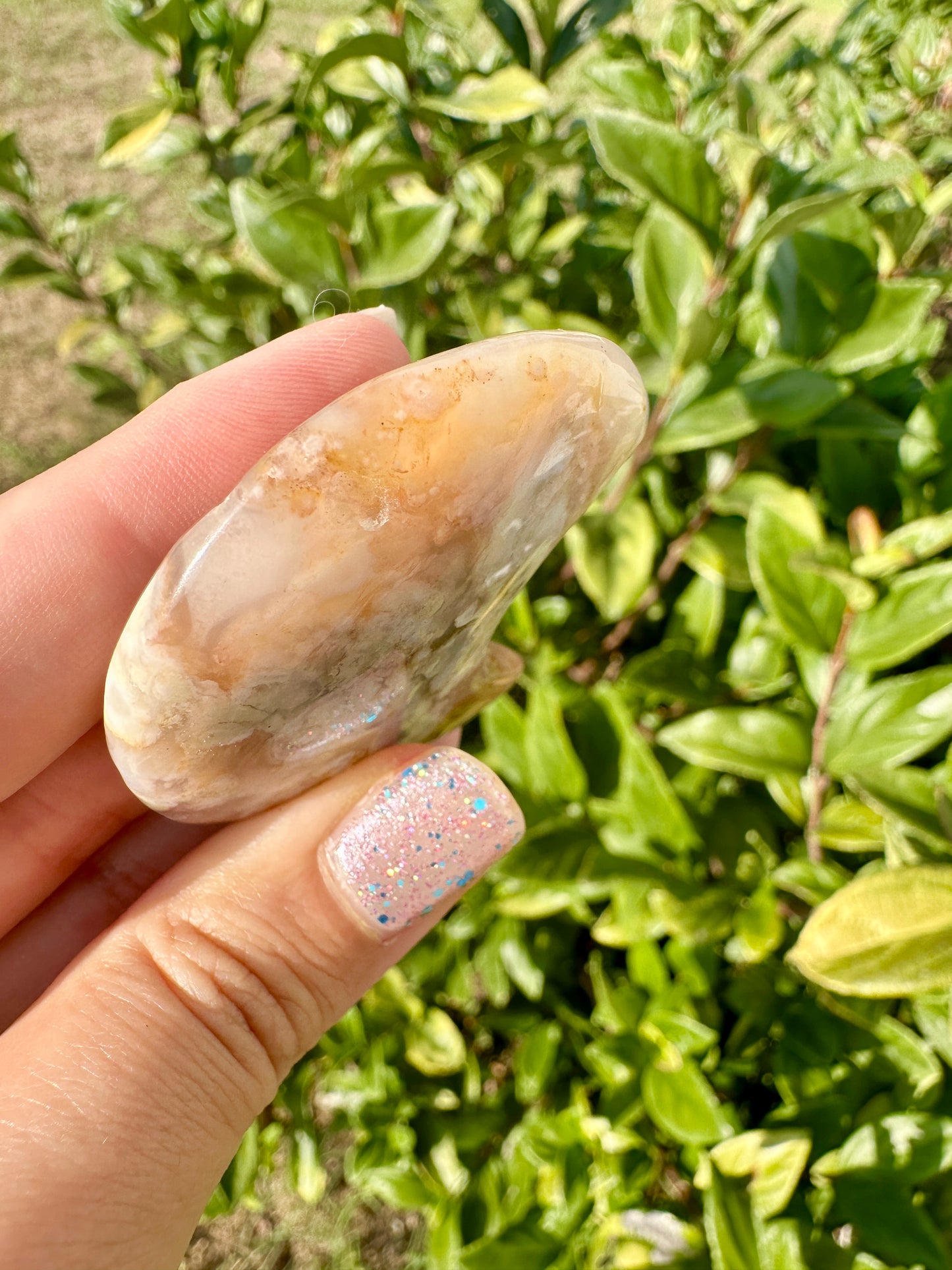 Flower Agate Moon Carving, Unique Crystal Decor, Natural Healing Stone, Boho Home Decor, Spiritual Gift, Meditation Aid