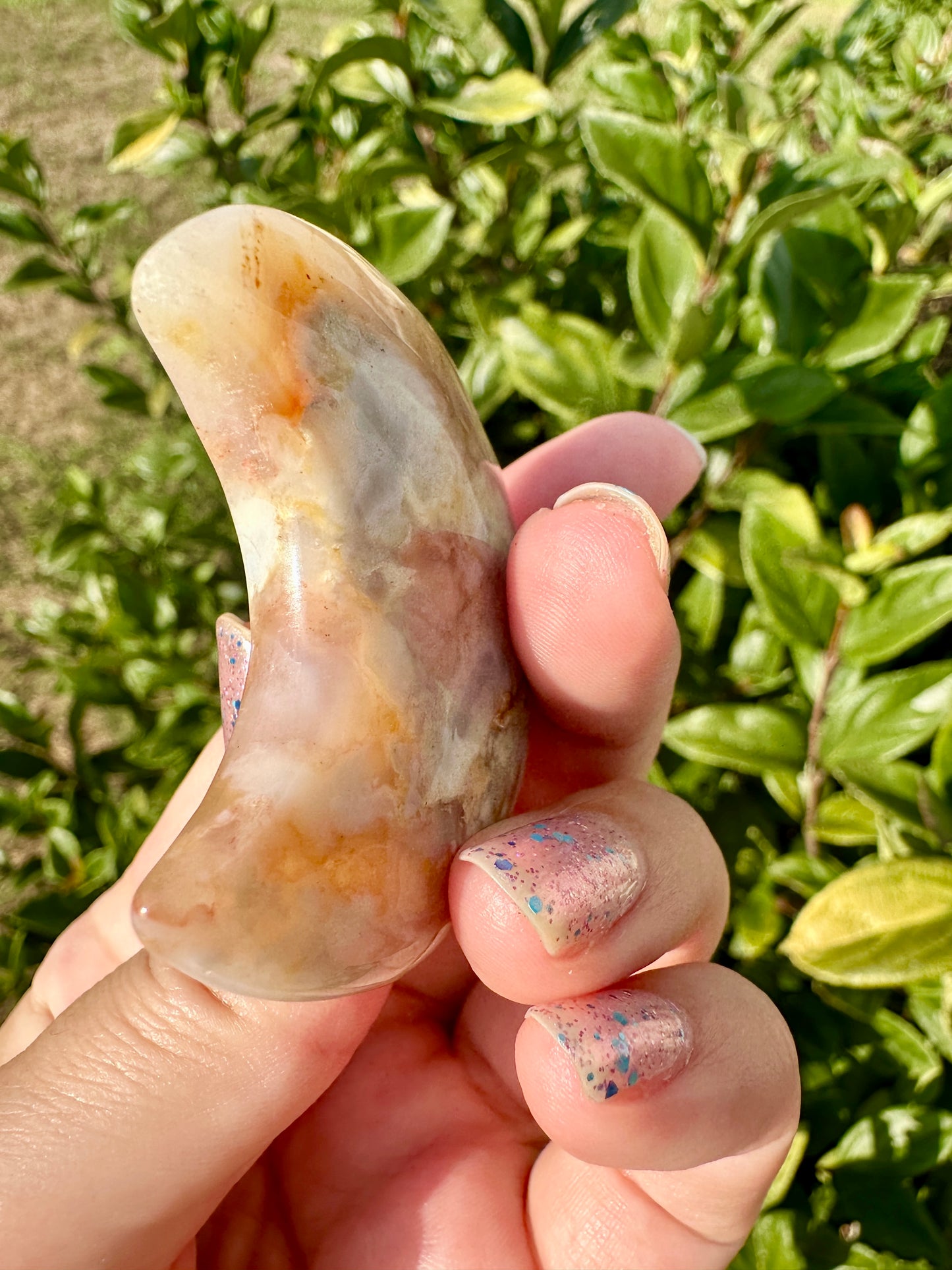 Flower Agate Moon Carving, Unique Crystal Decor, Natural Healing Stone, Boho Home Decor, Spiritual Gift, Meditation Aid