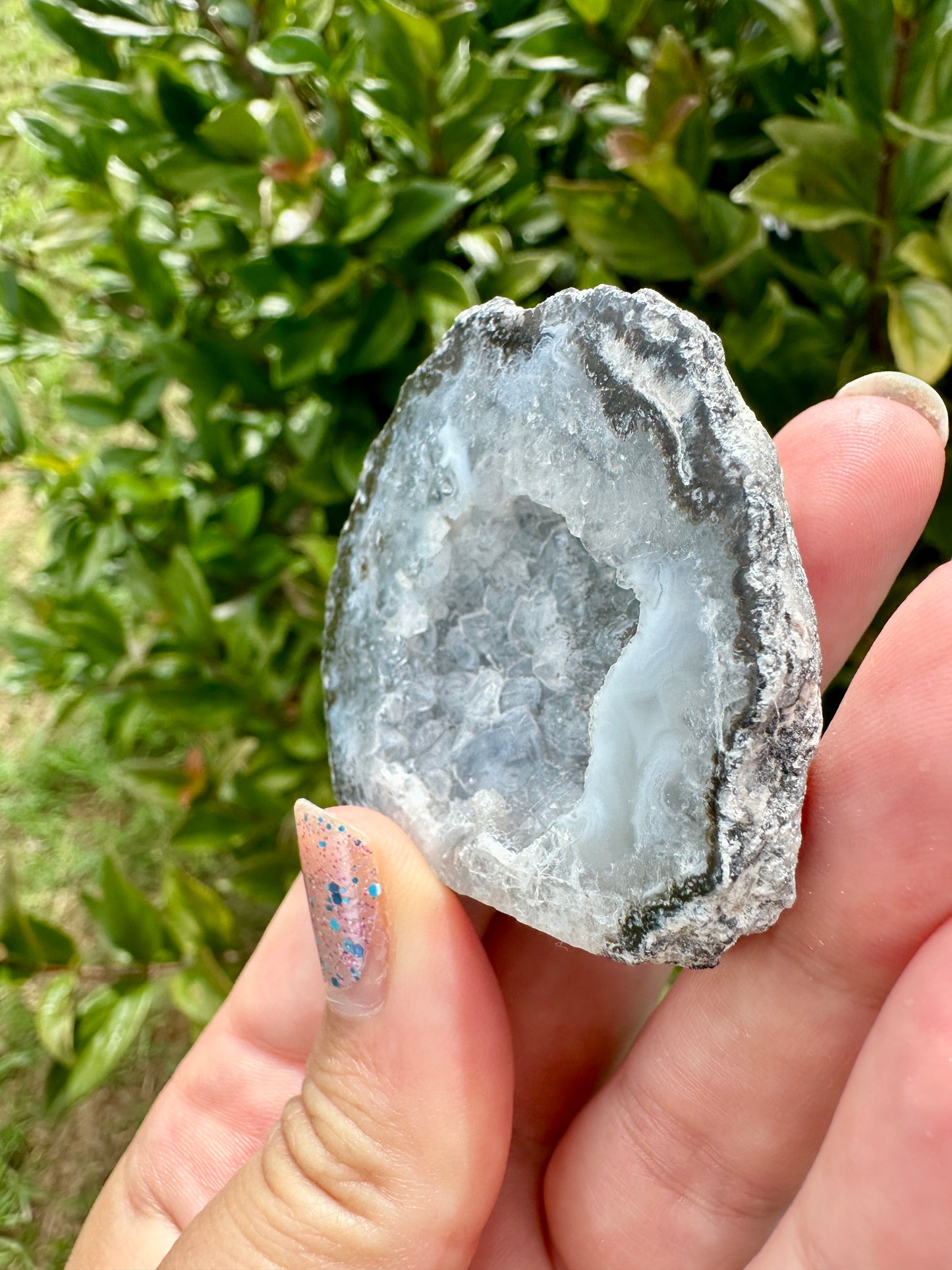 Gorgeous Agate Cut Base Geode - Natural Crystal Geode for Home Decor, Healing, and Meditation