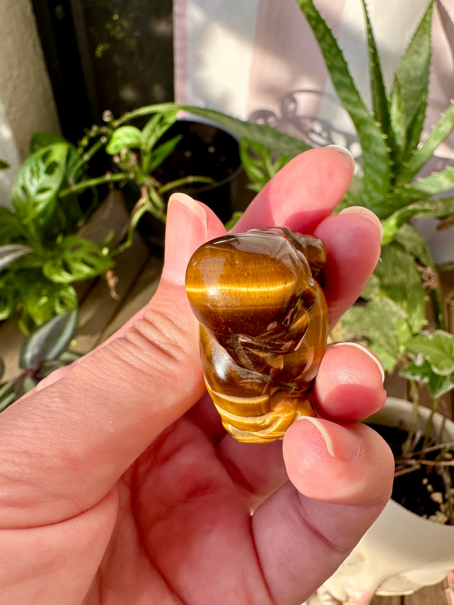 Tiger's Eye Buddha Carving: Spiritual Decor for Meditation and Harmony, Gemstone Statue for Inner Peace