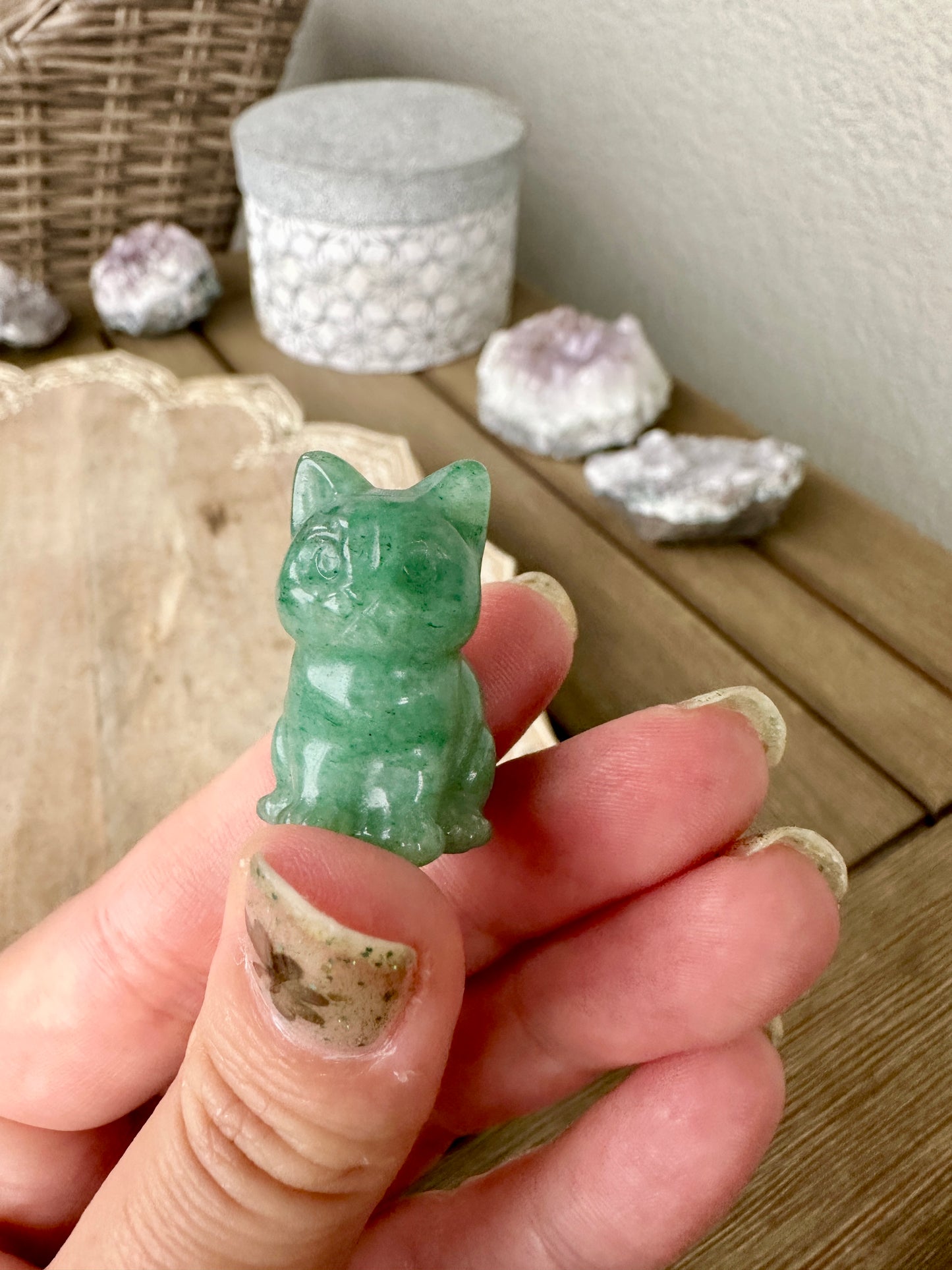 Exquisite Green Aventurine Cat Carving - Perfect for Healing, Home Decor, and Unique Gift Ideas, Embrace Nature-Inspired Elegance